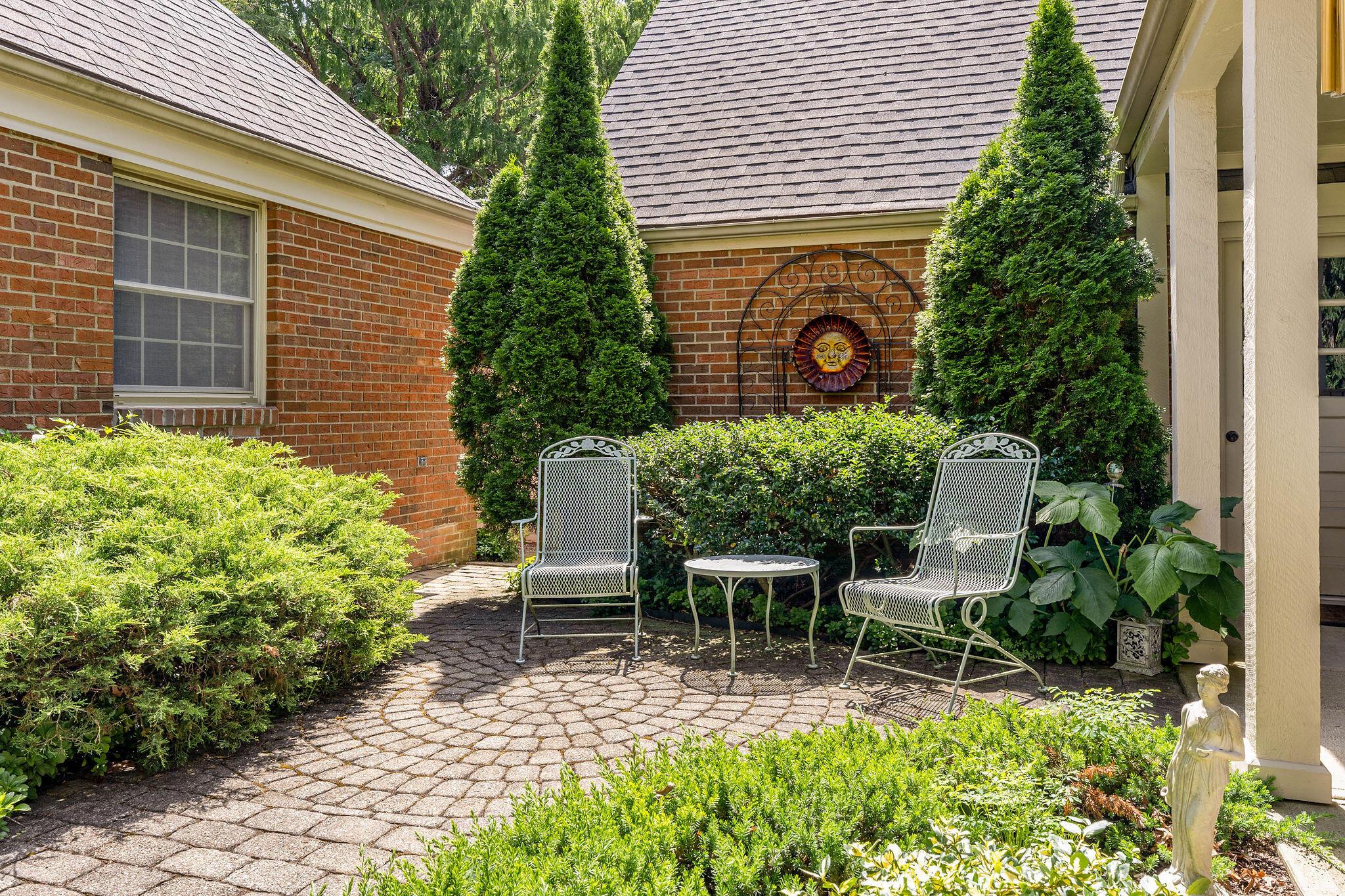 1350 Carriage Road
