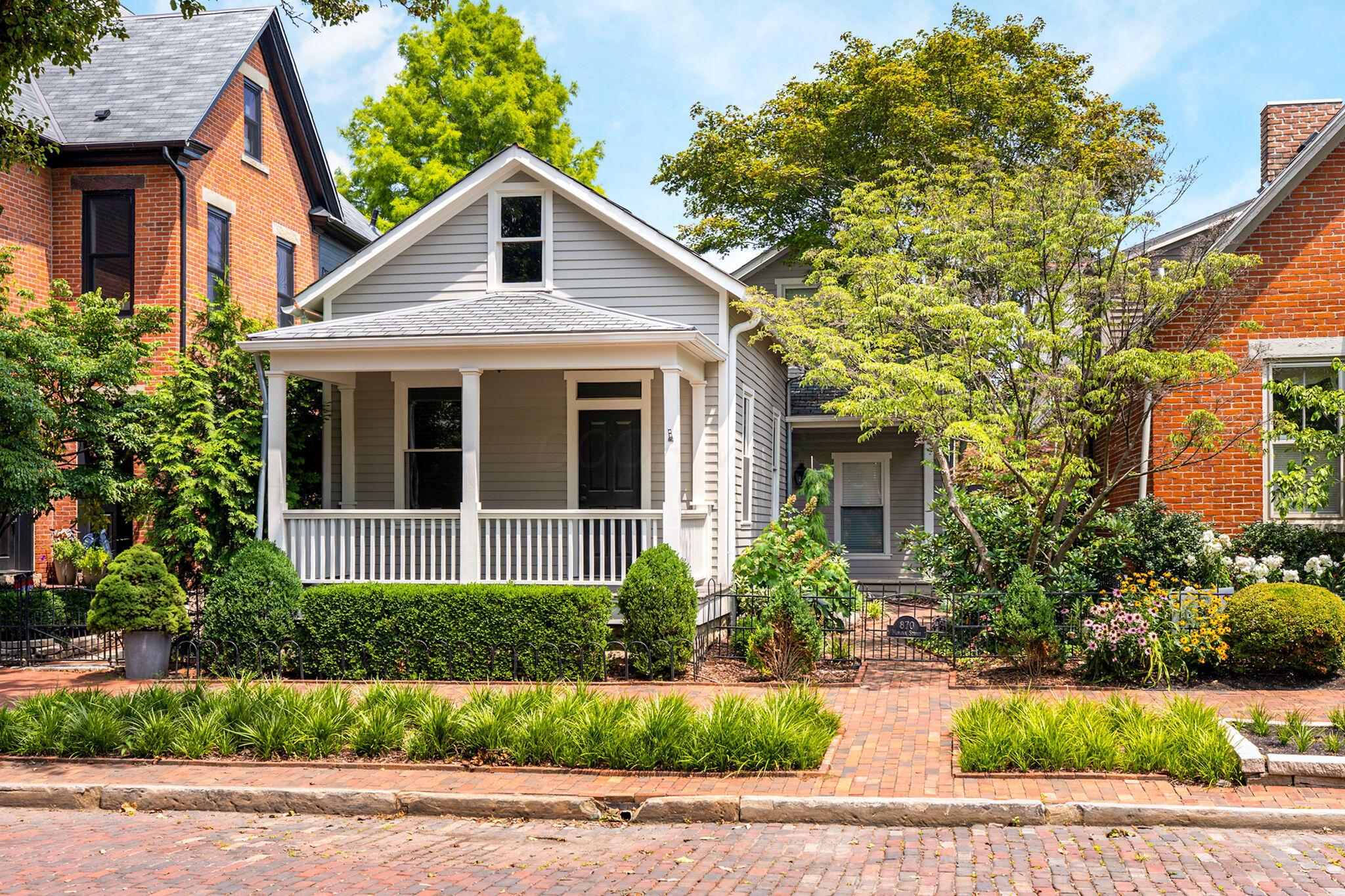870 Mohawk Street