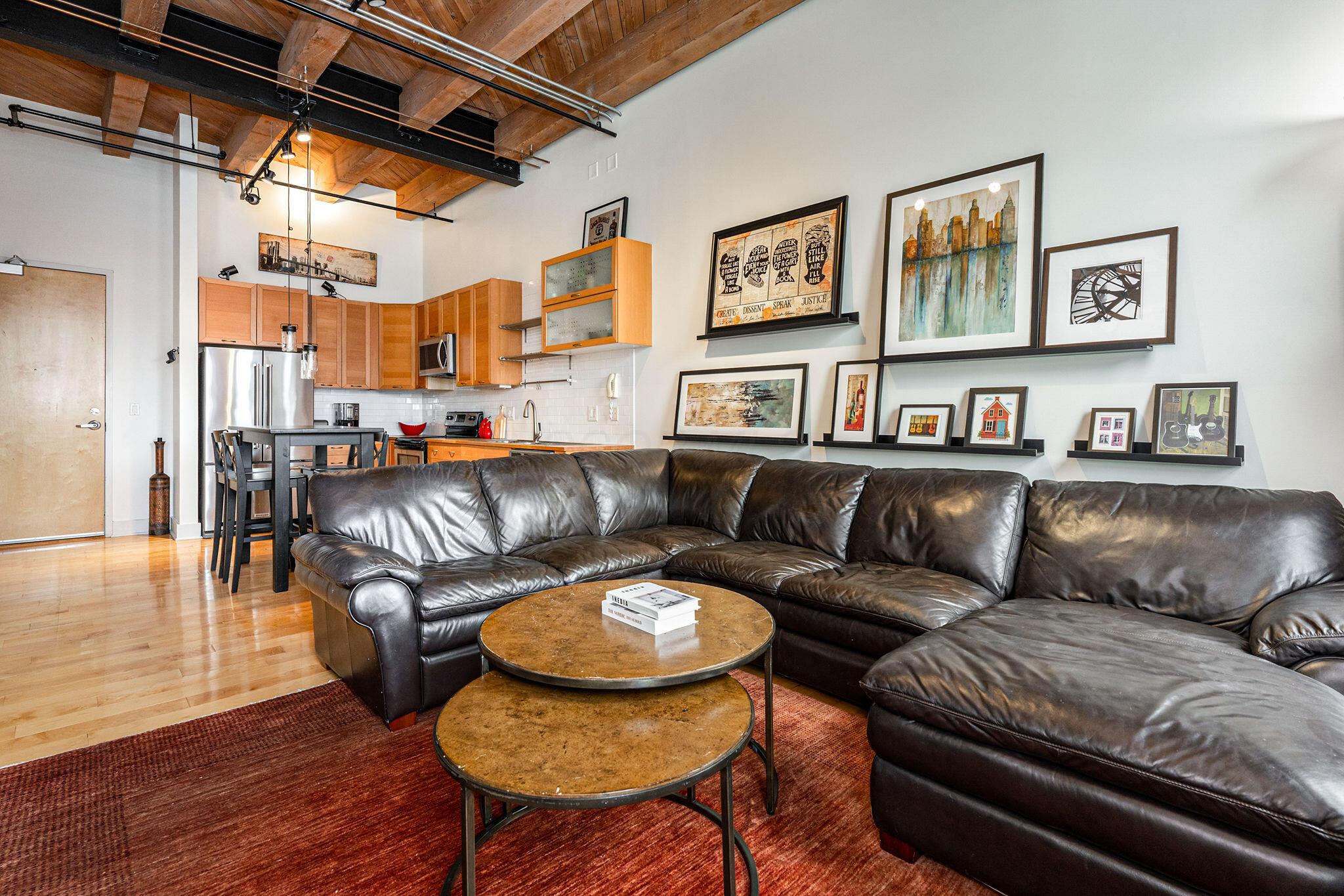 150 E Main, 305