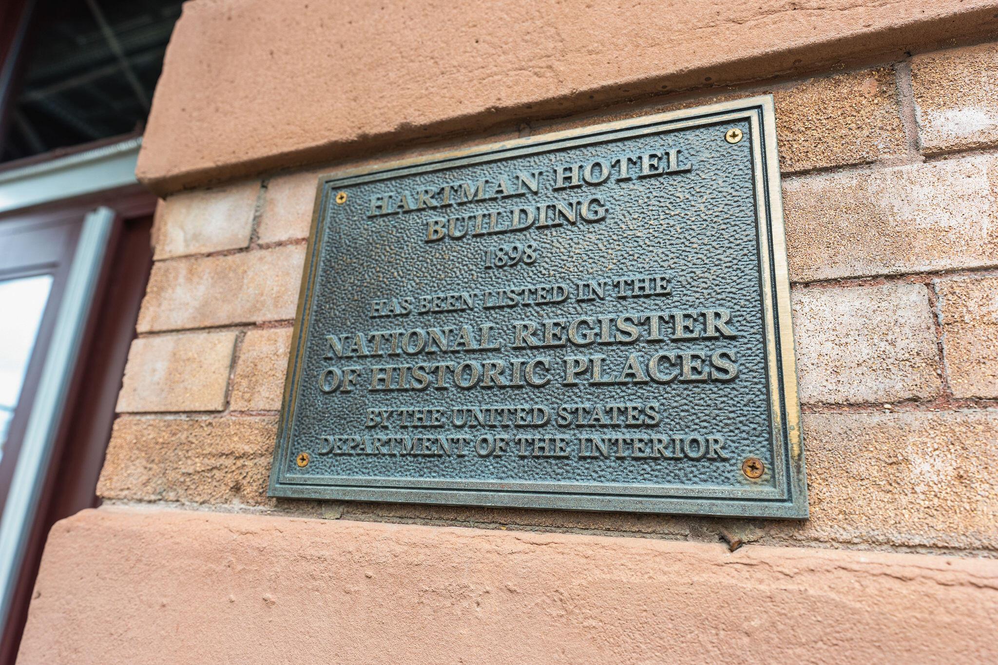 150 E Main, 305