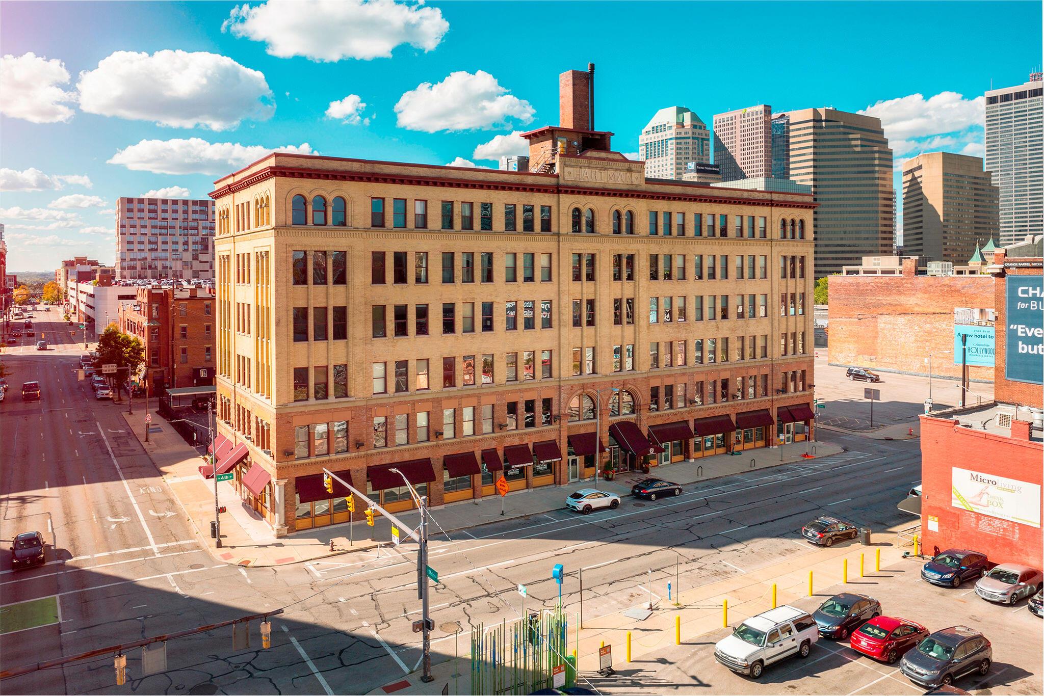 150 E Main, 305