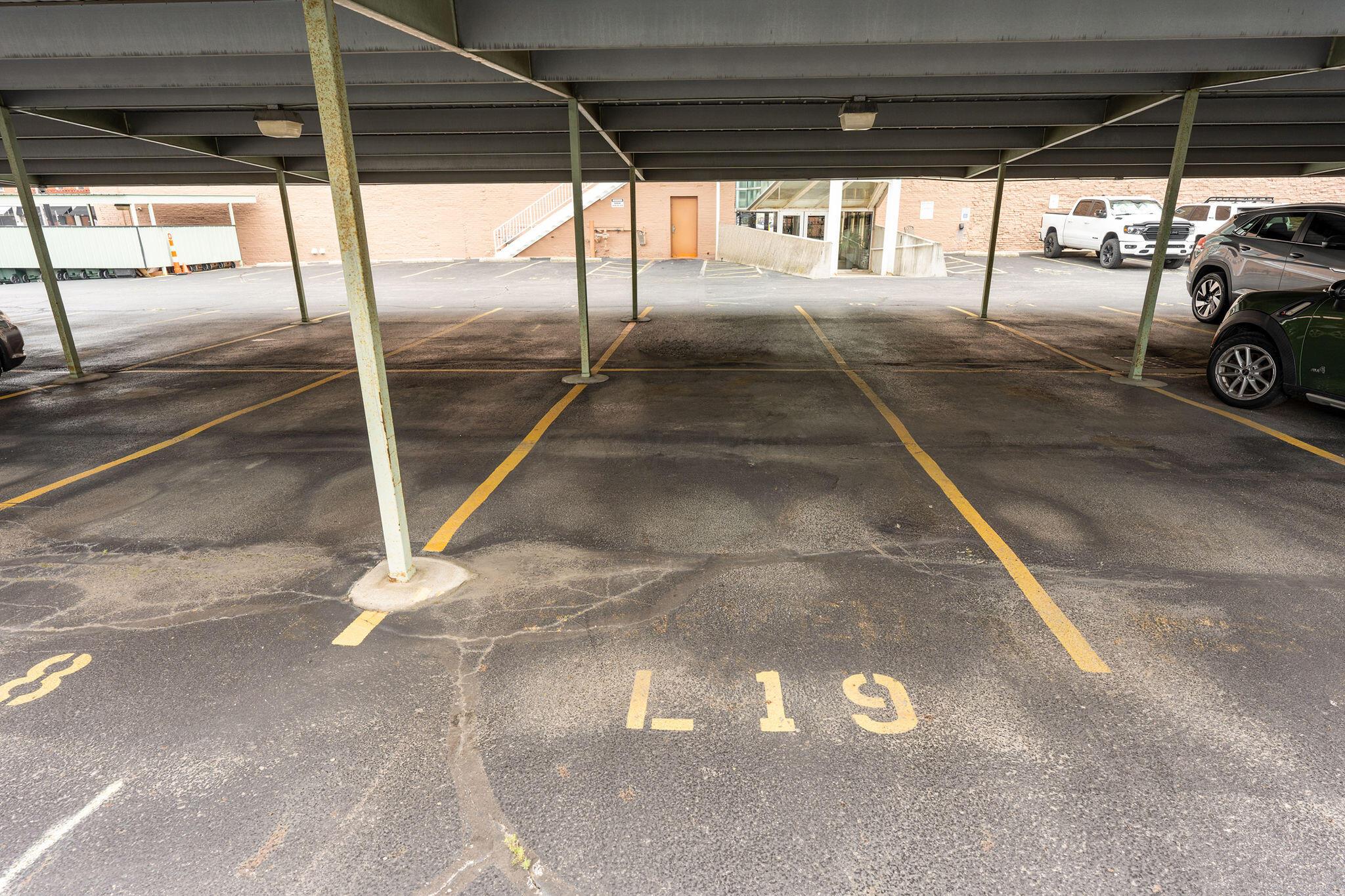 150 E Main, 305