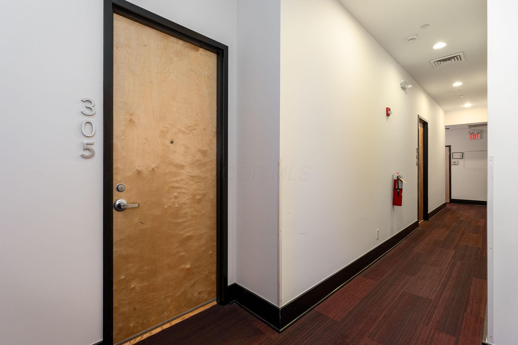 150 E Main, 305