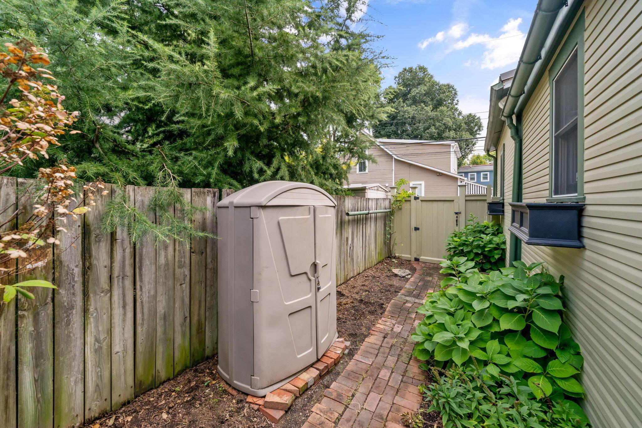 178 Alexander Alley