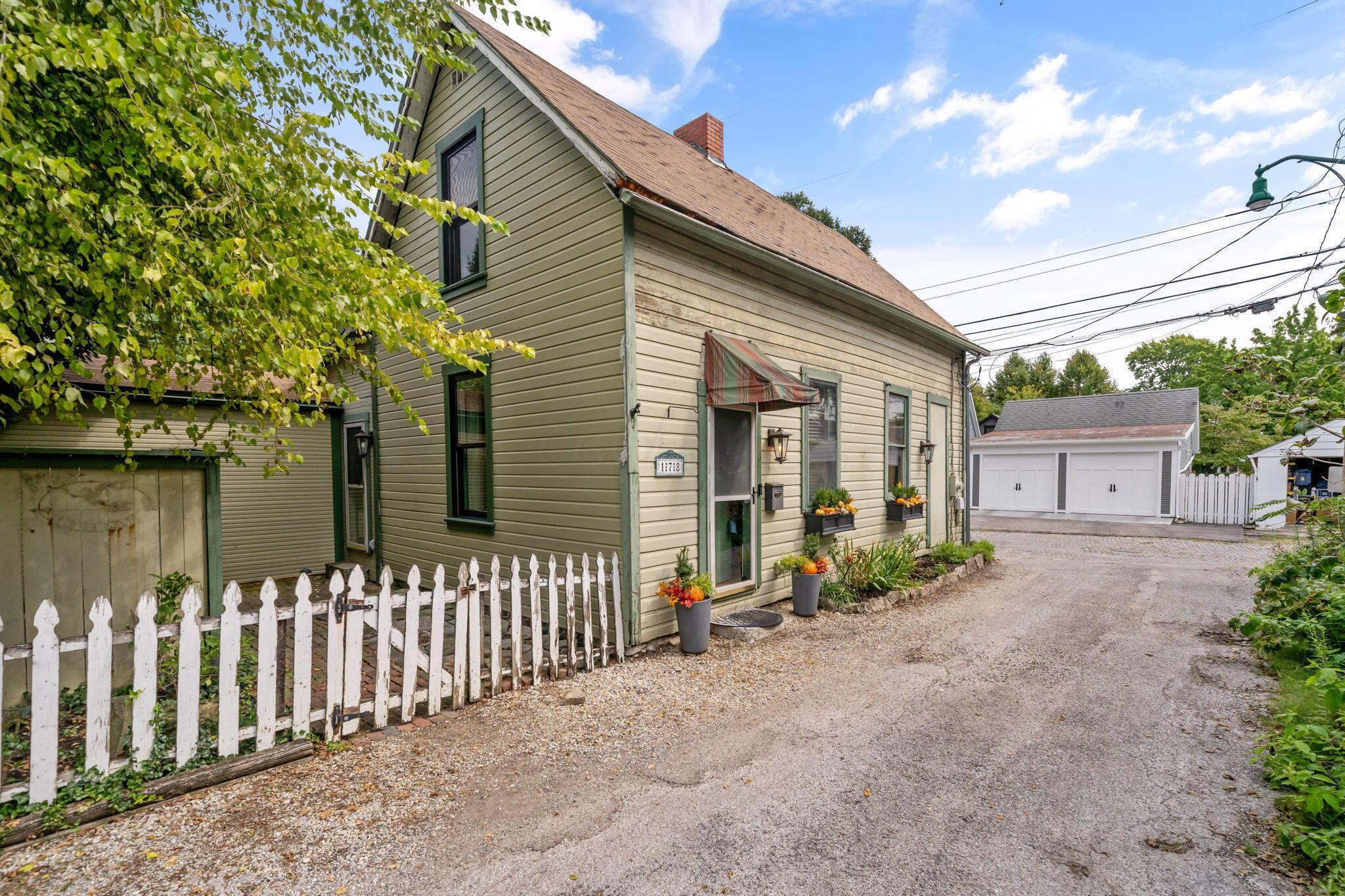 178 Alexander Alley