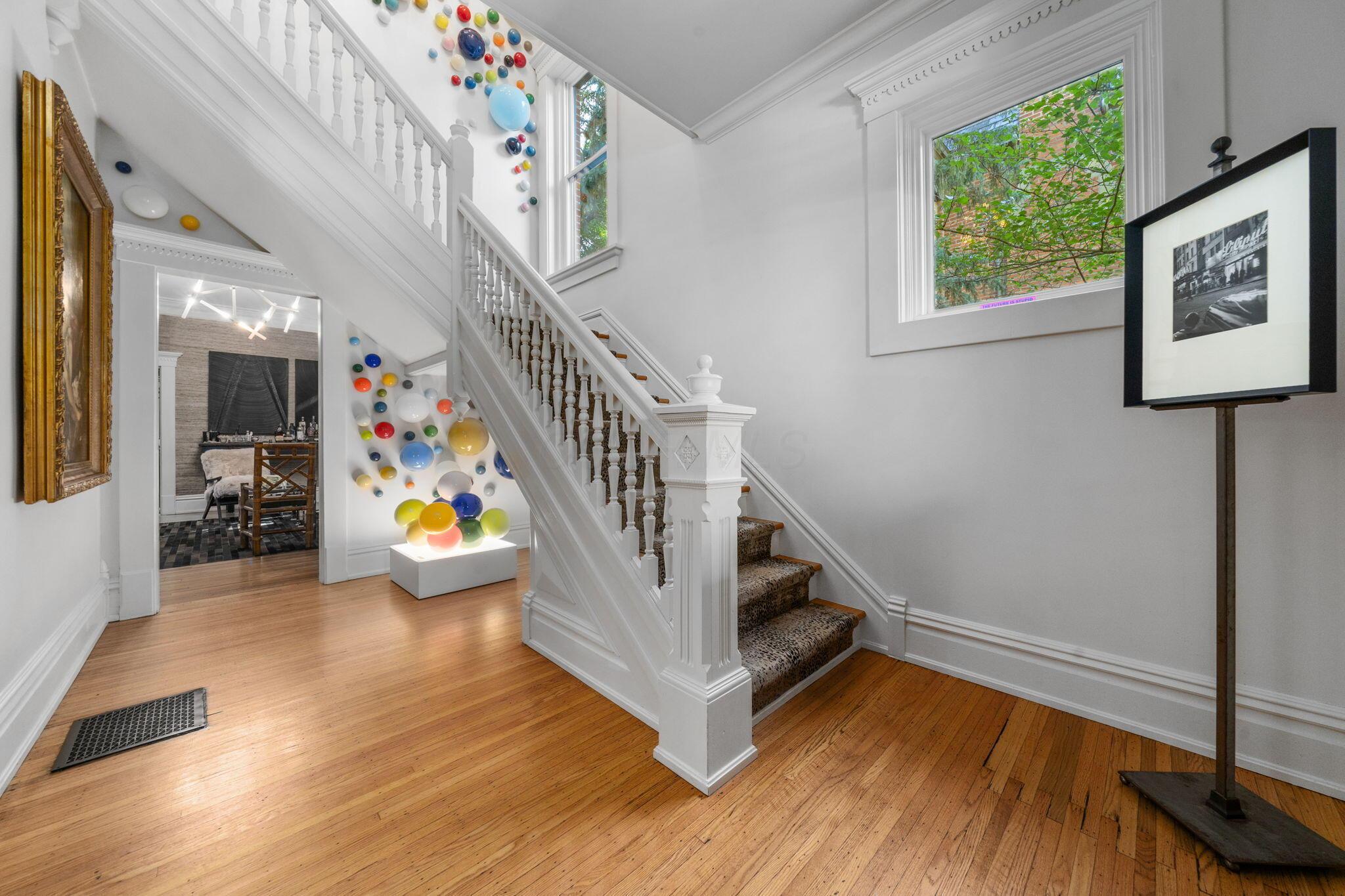 123 E Deshler Avenue
