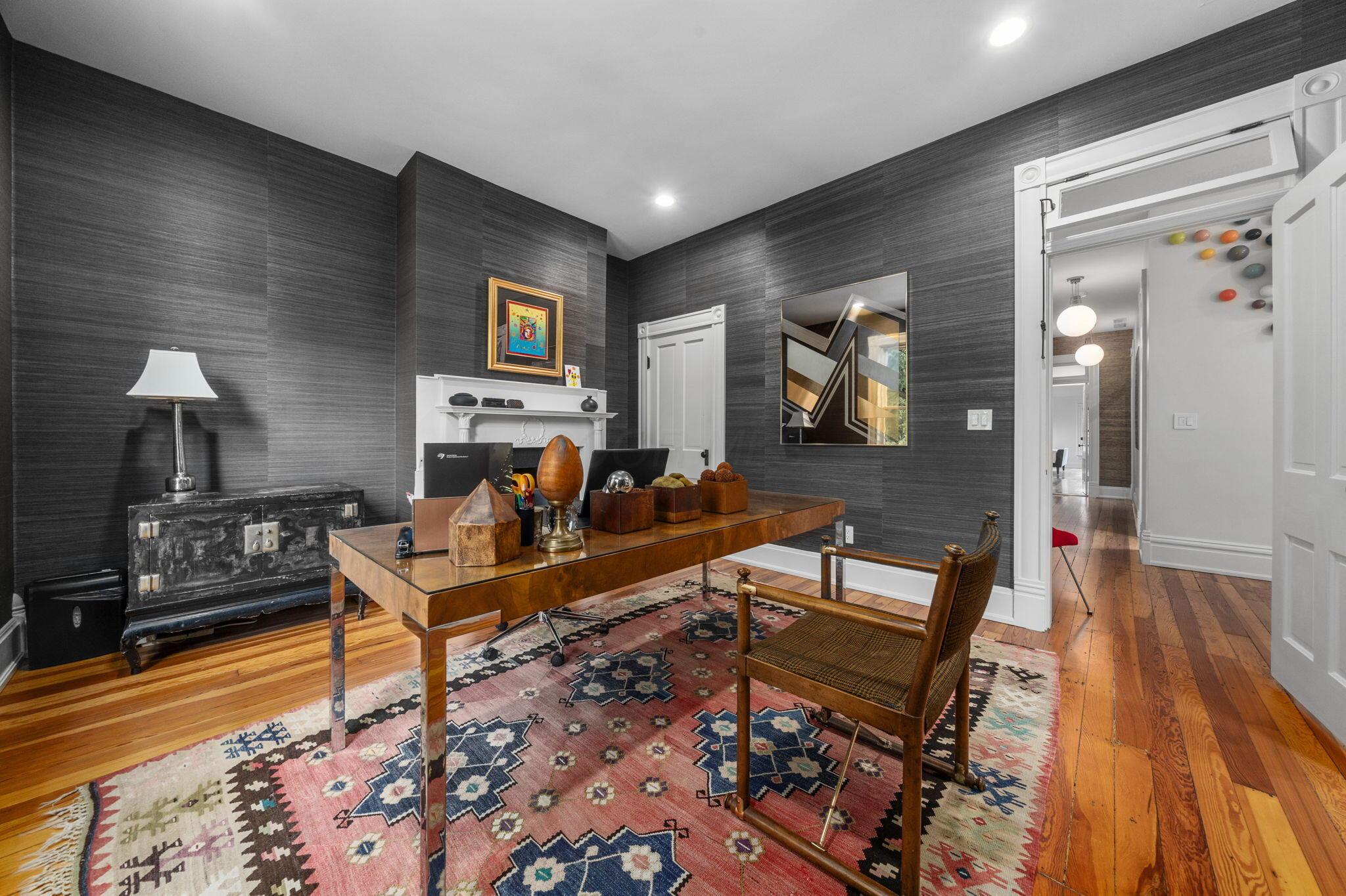 123 E Deshler Avenue
