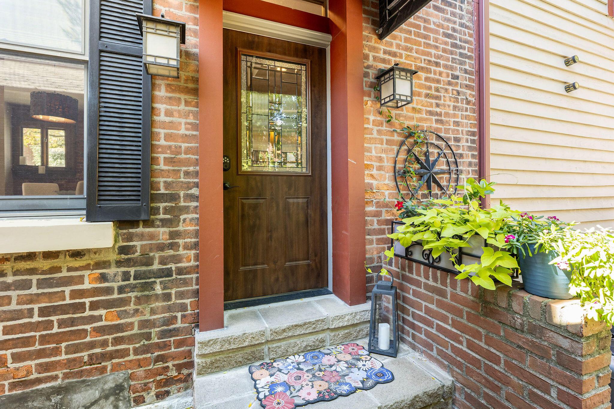 38 E Beck Street
