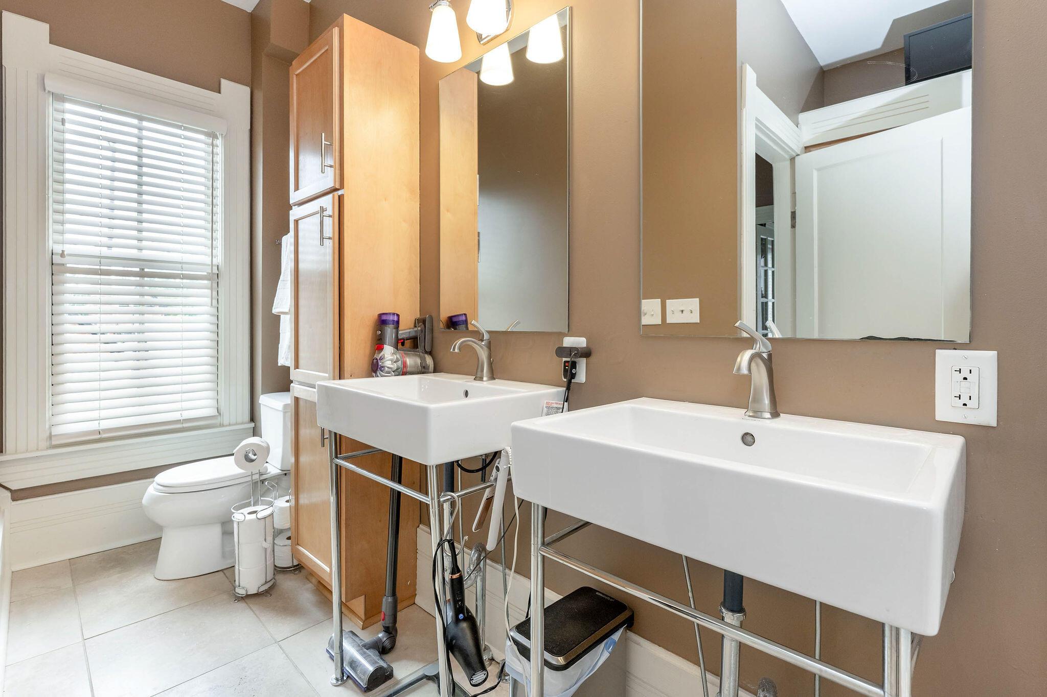 883 S 5th Street