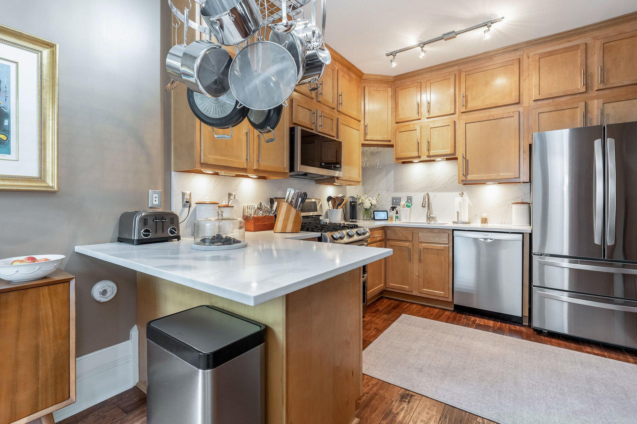 883 S 5th Street