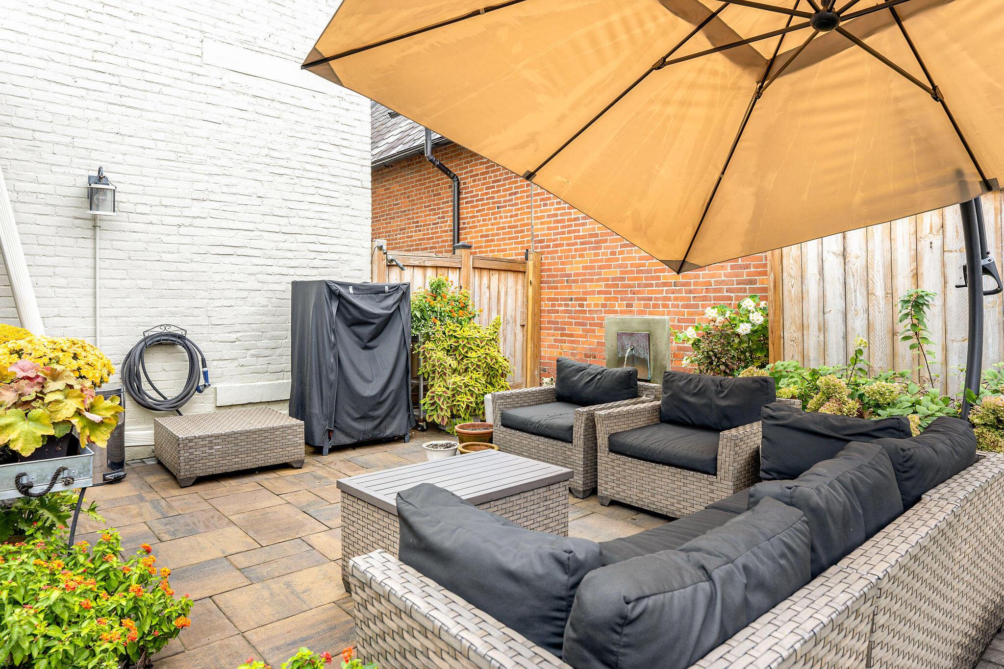 883 S 5th Street