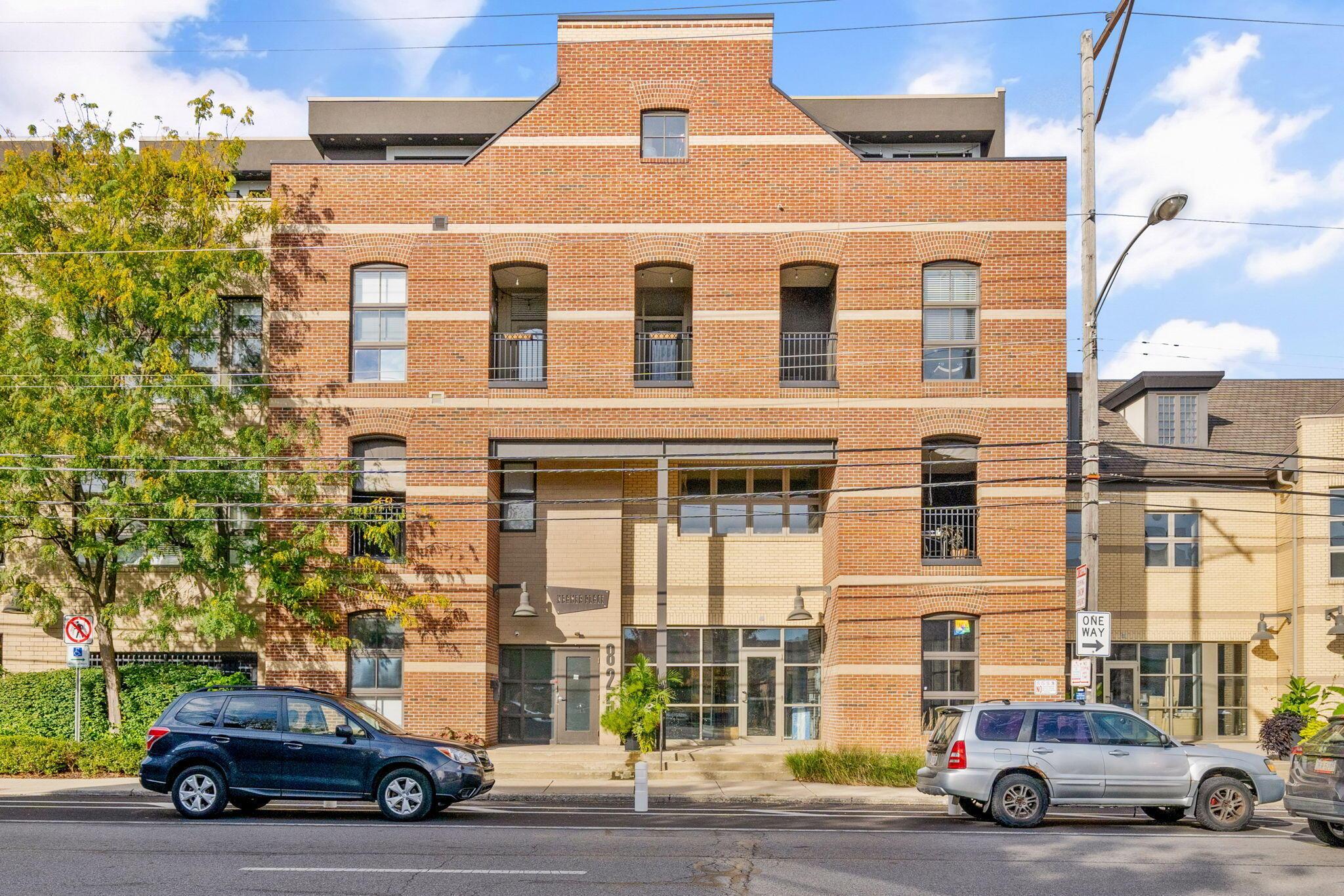 825 N 4th Street, 407