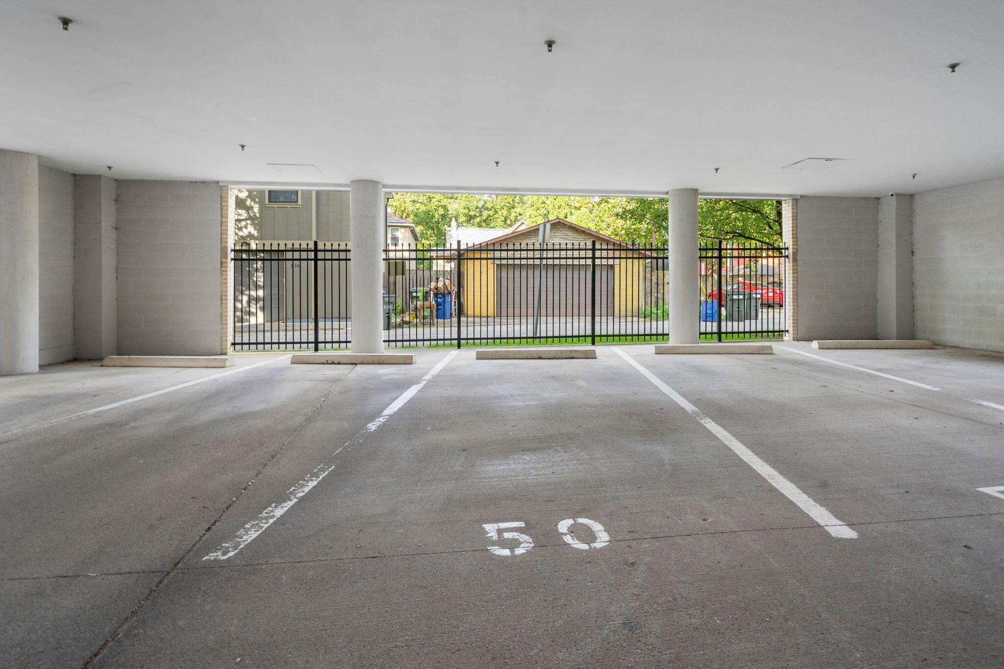 825 N 4th Street, 407
