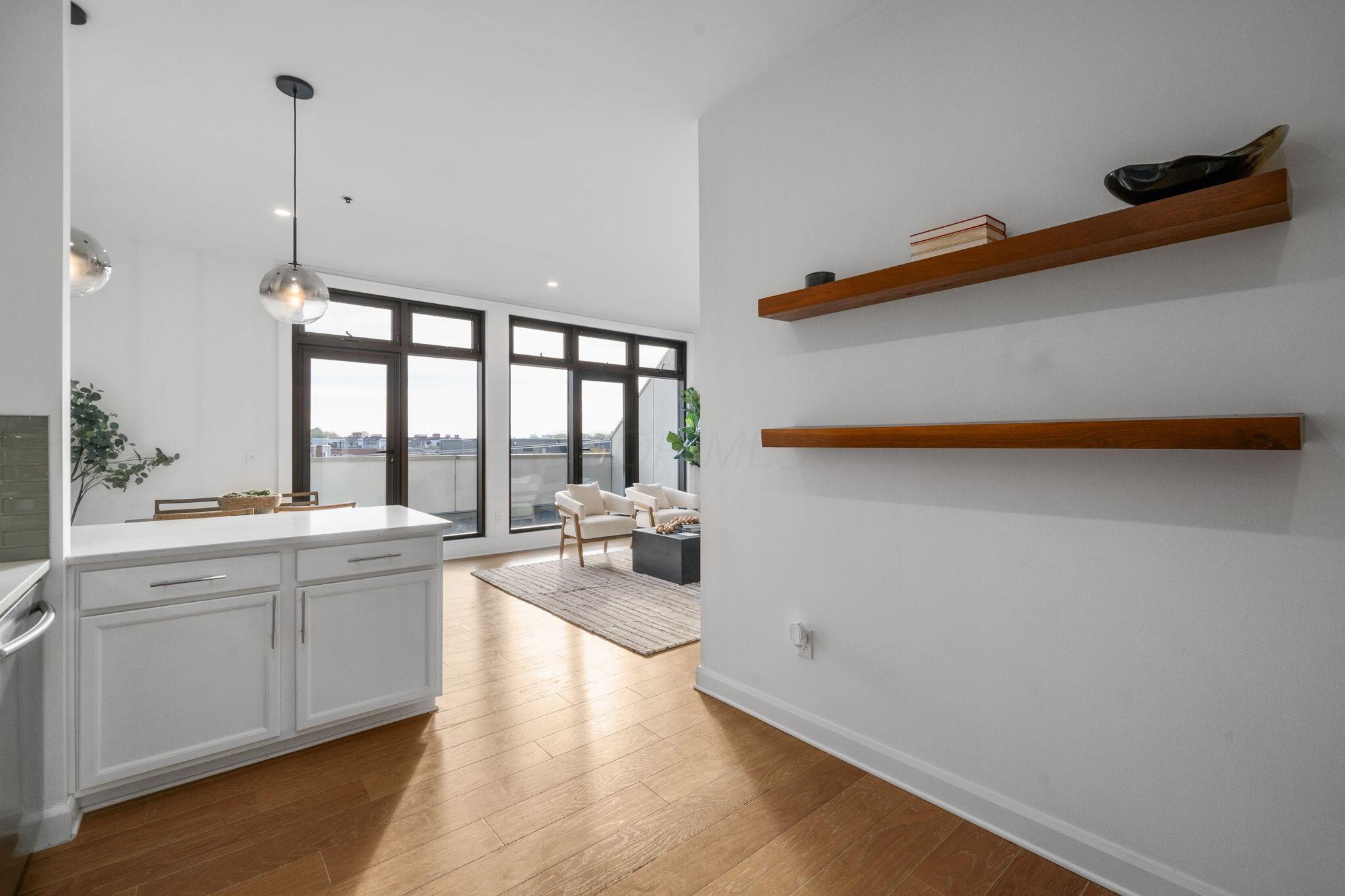 825 N 4th Street, 407