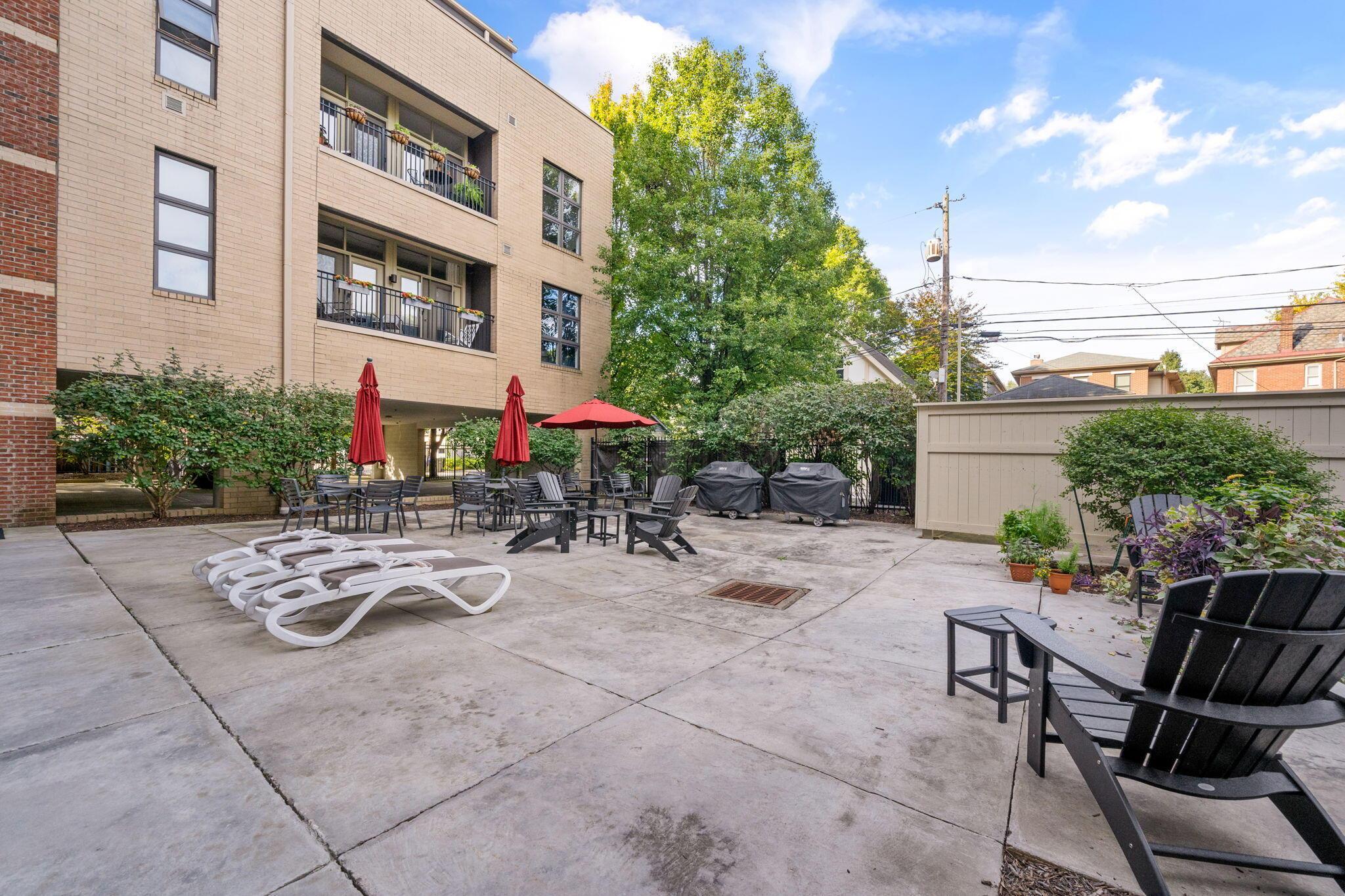 825 N 4th Street, 407