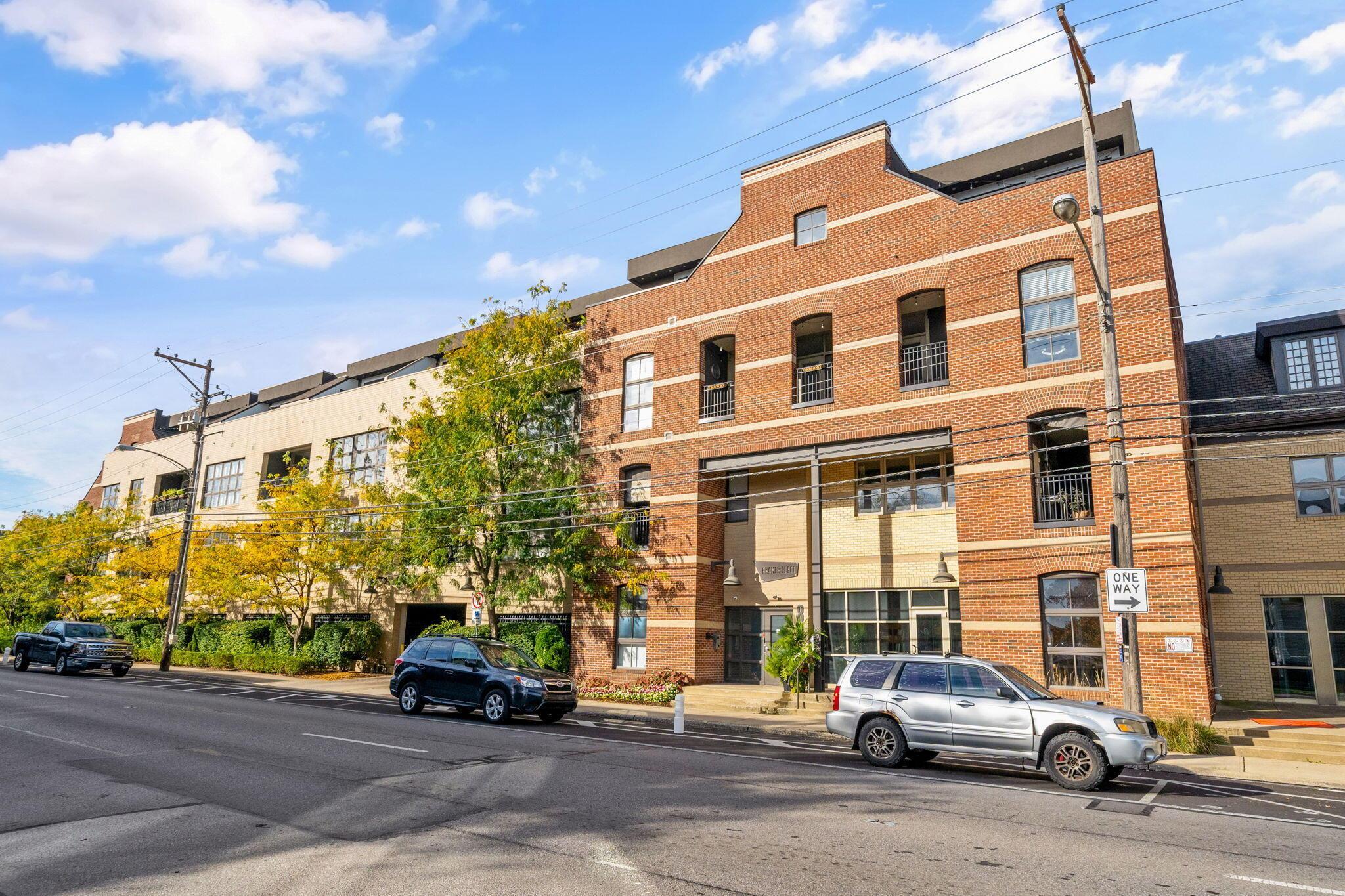 825 N 4th Street, 407