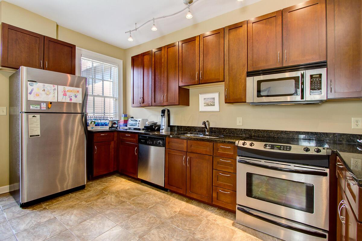 647 S 3rd Street, C