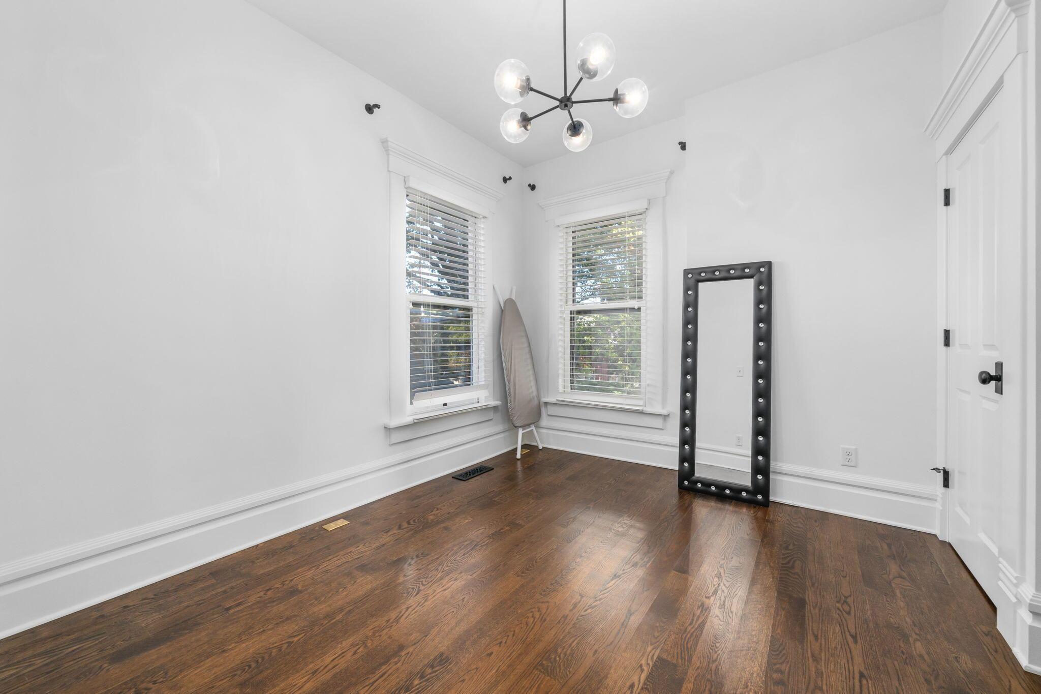 702 S 6th Street