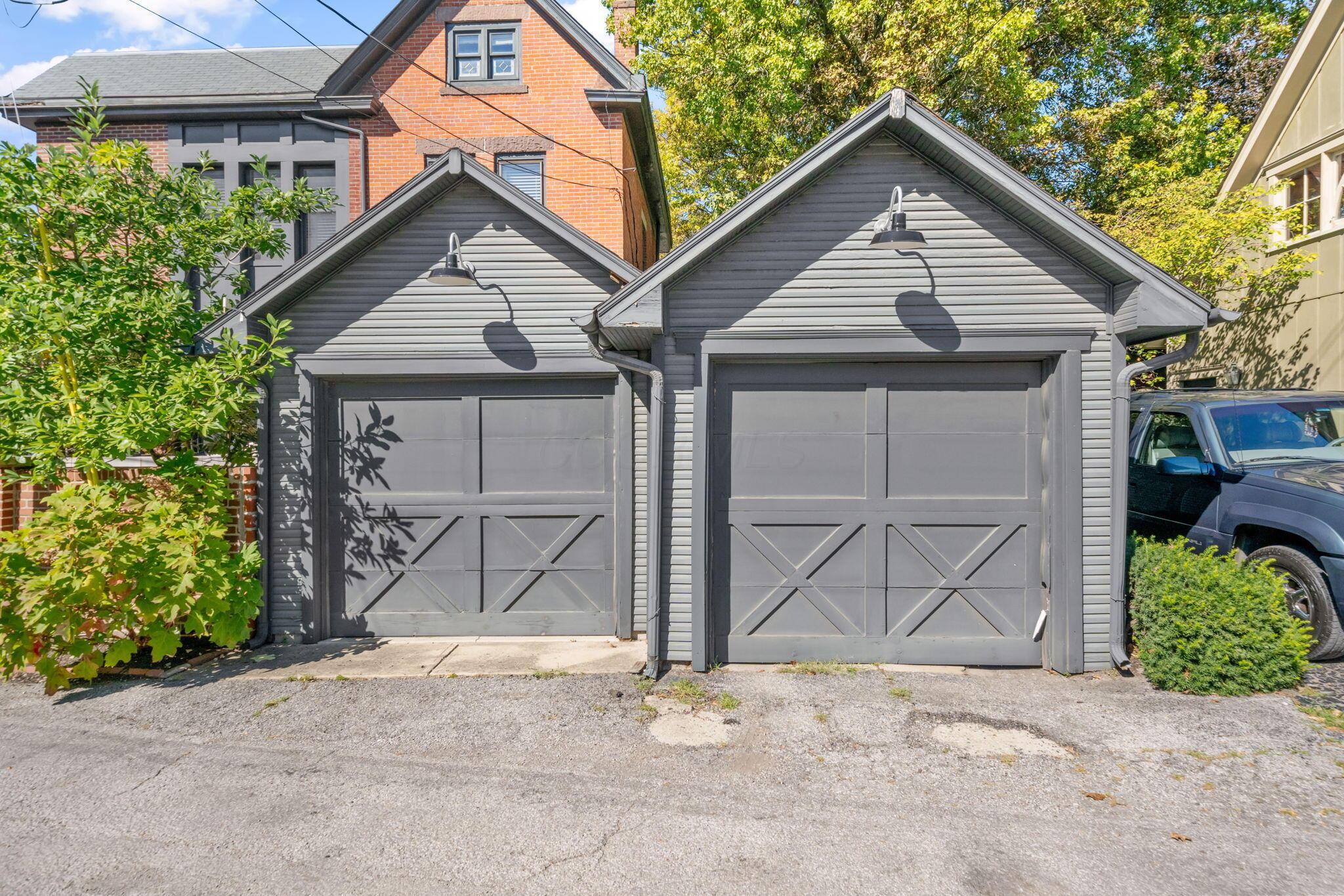 702 S 6th Street