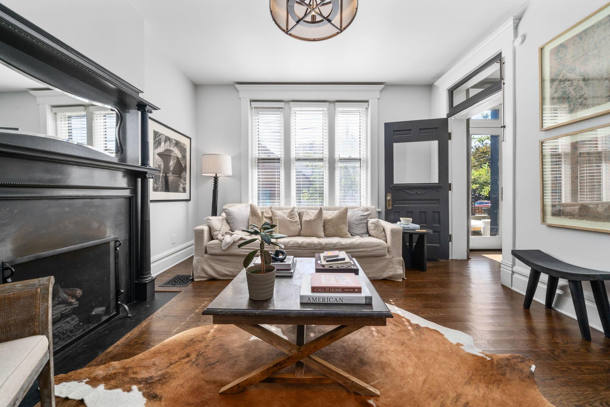 702 S 6th Street