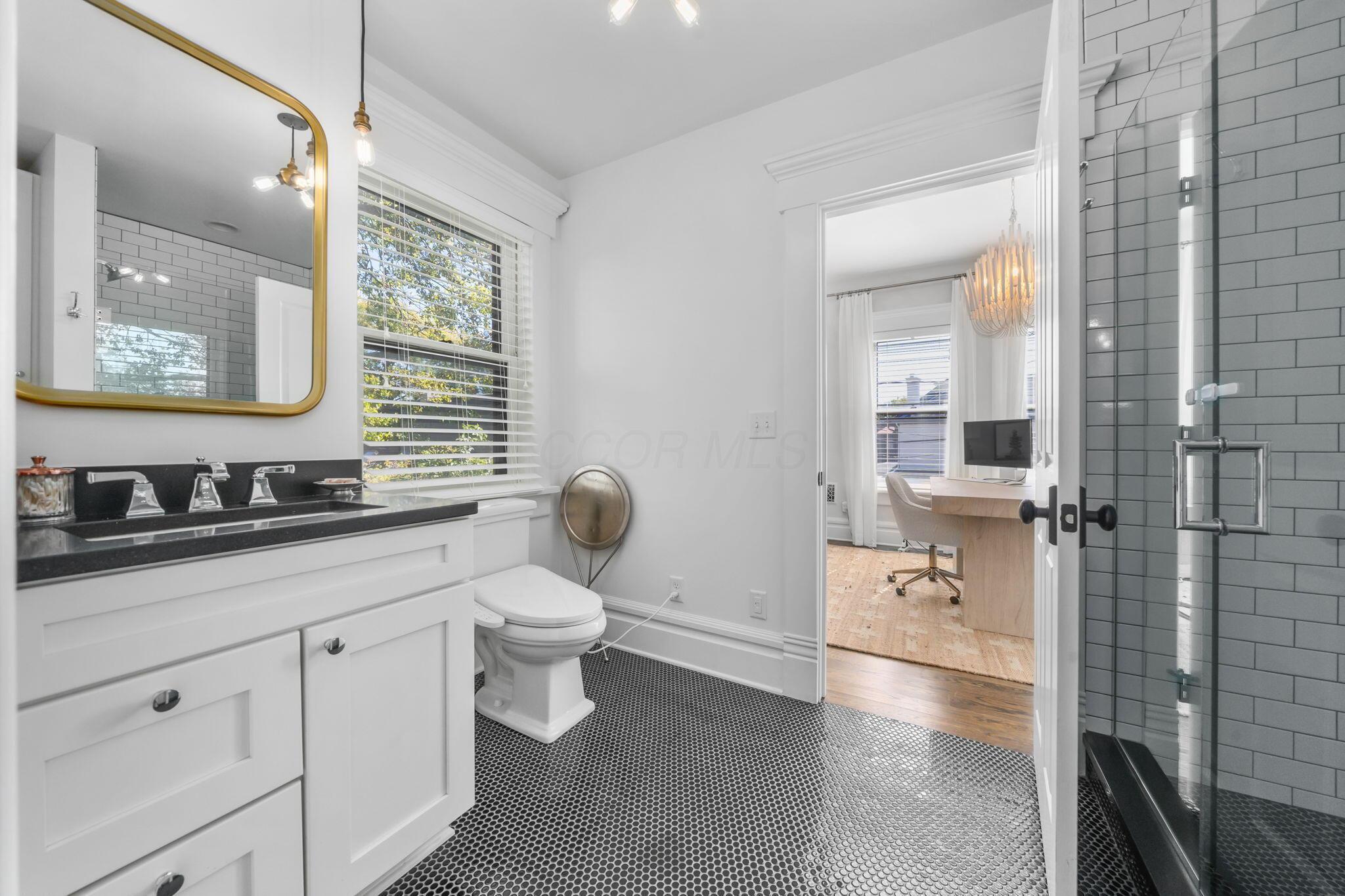702 S 6th Street