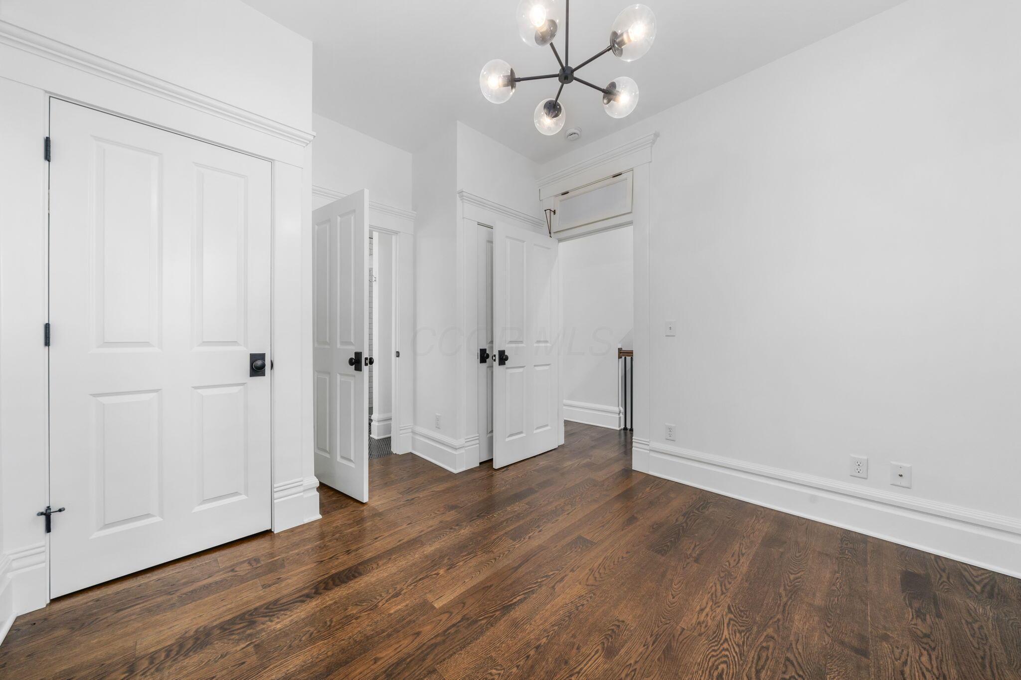 702 S 6th Street
