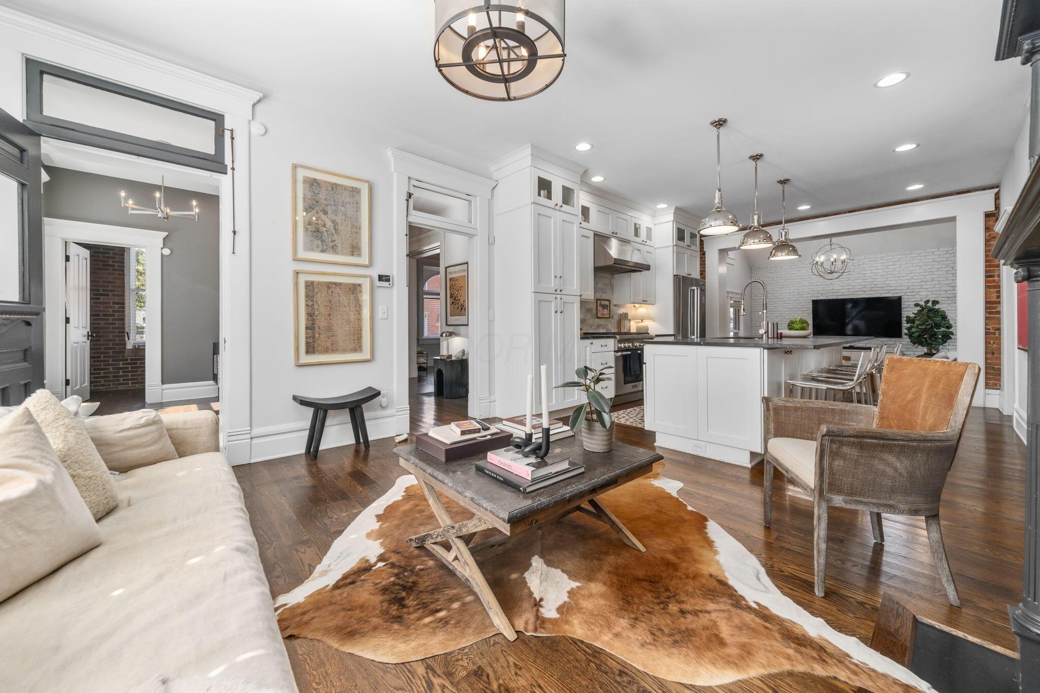 702 S 6th Street