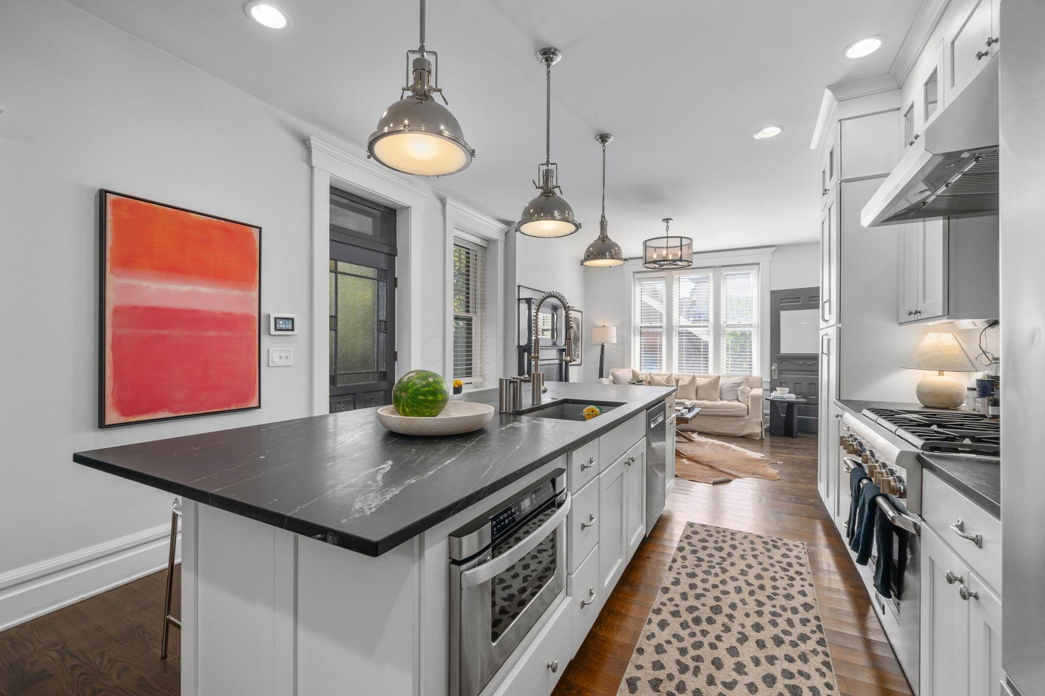 702 S 6th Street