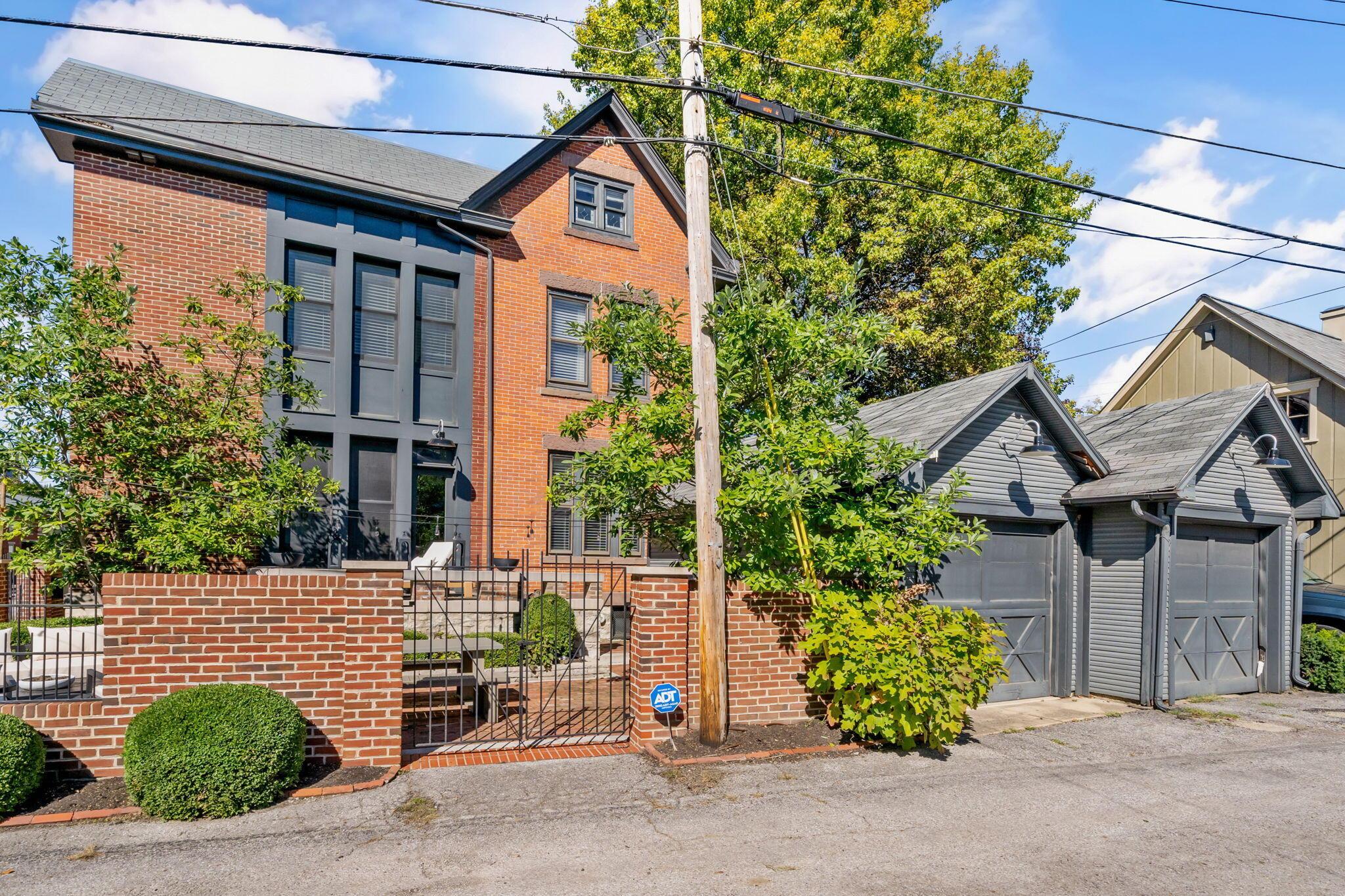 702 S 6th Street