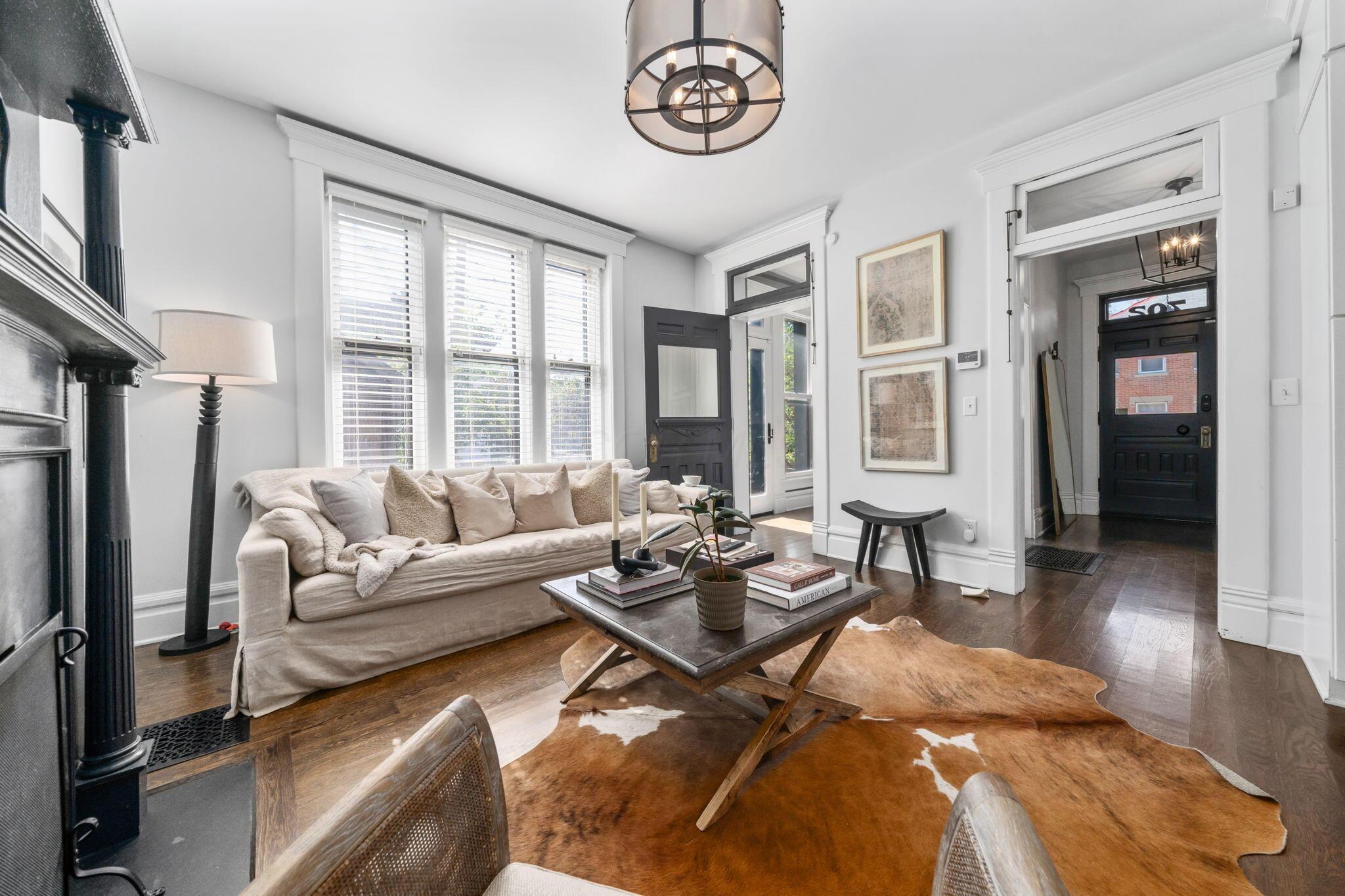 702 S 6th Street