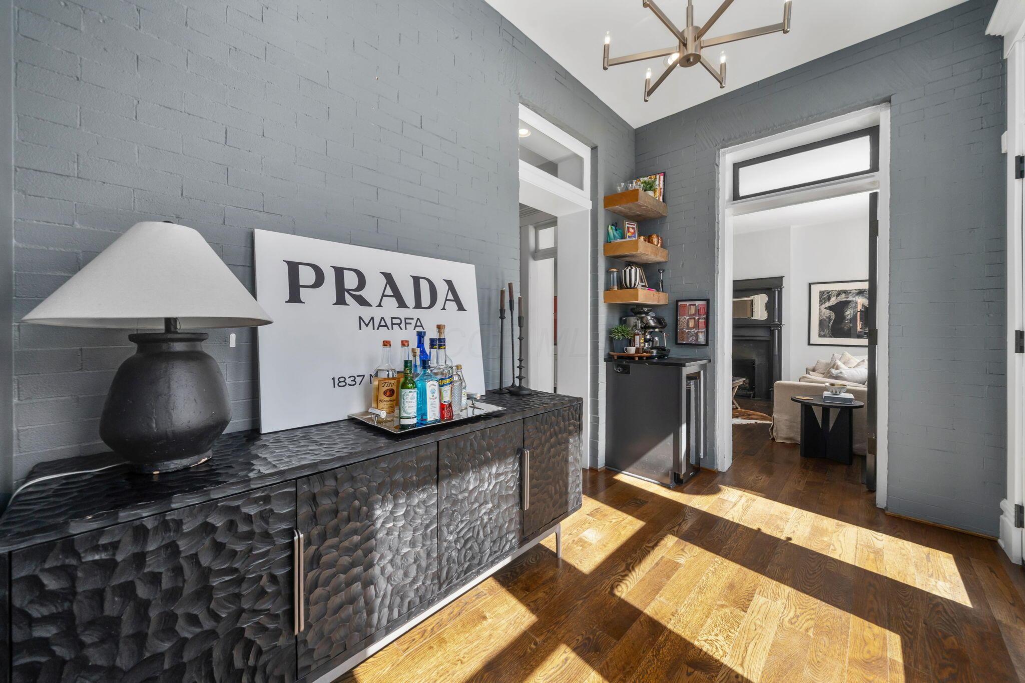 702 S 6th Street