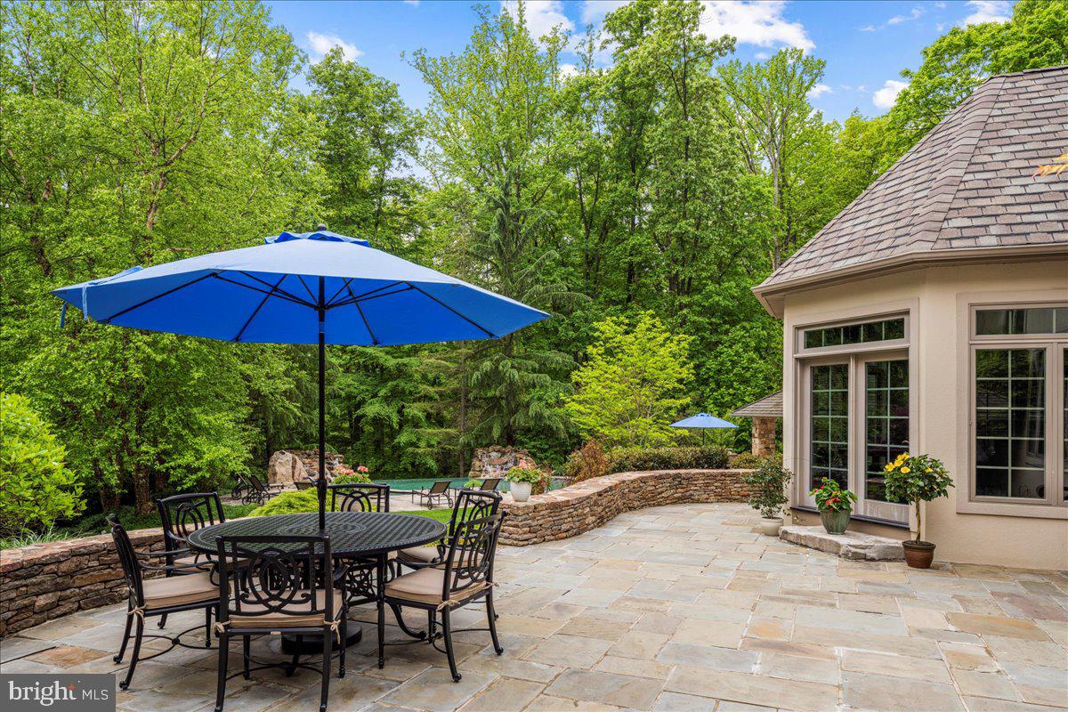 22 Great Hills Rd