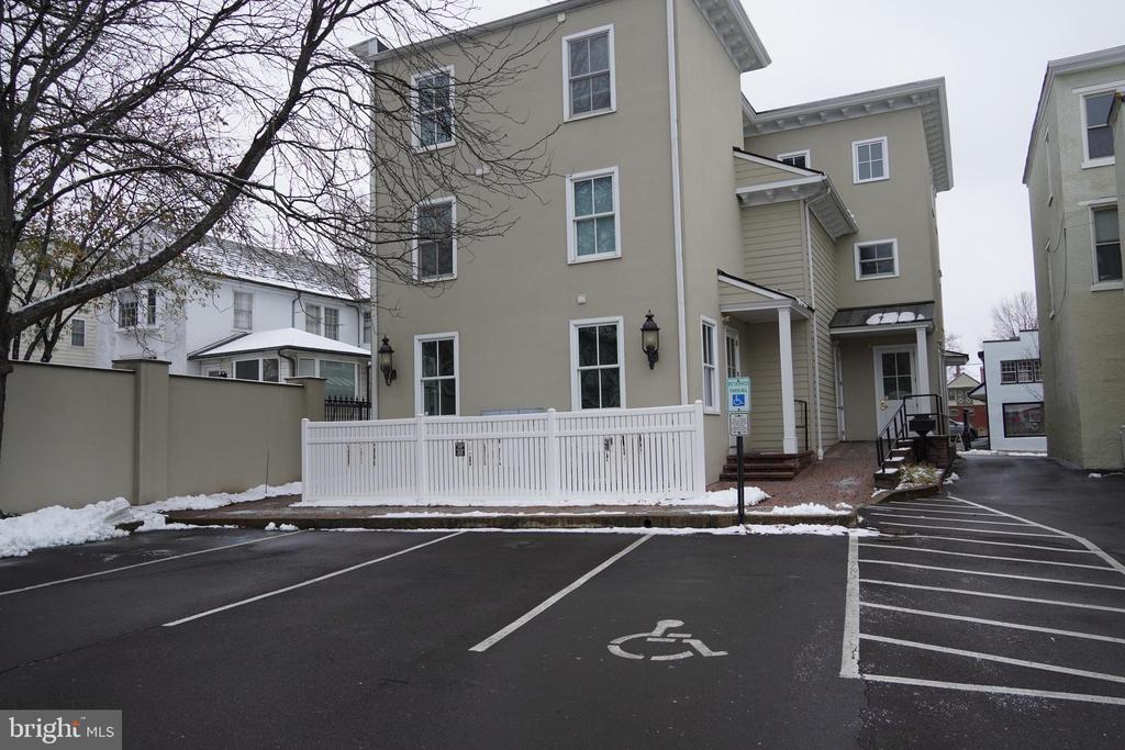 64 S Main St