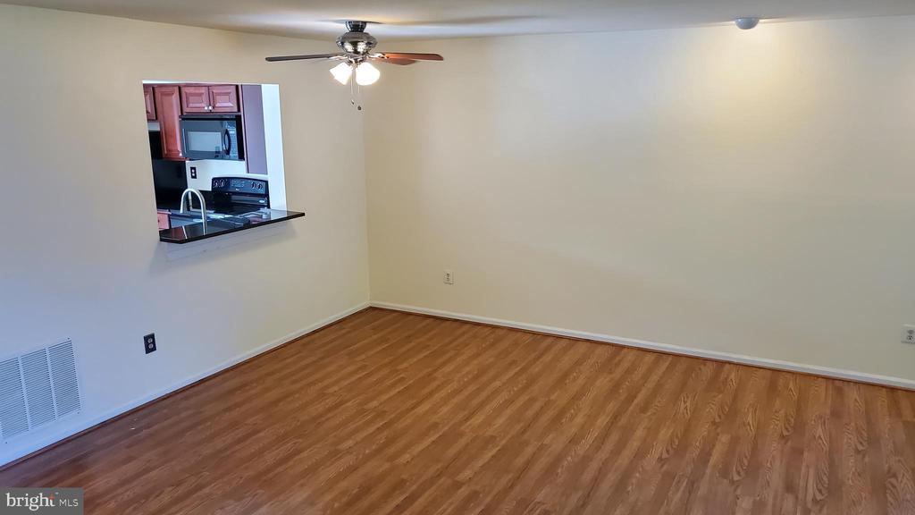138 CAROUSEL CIRCLE