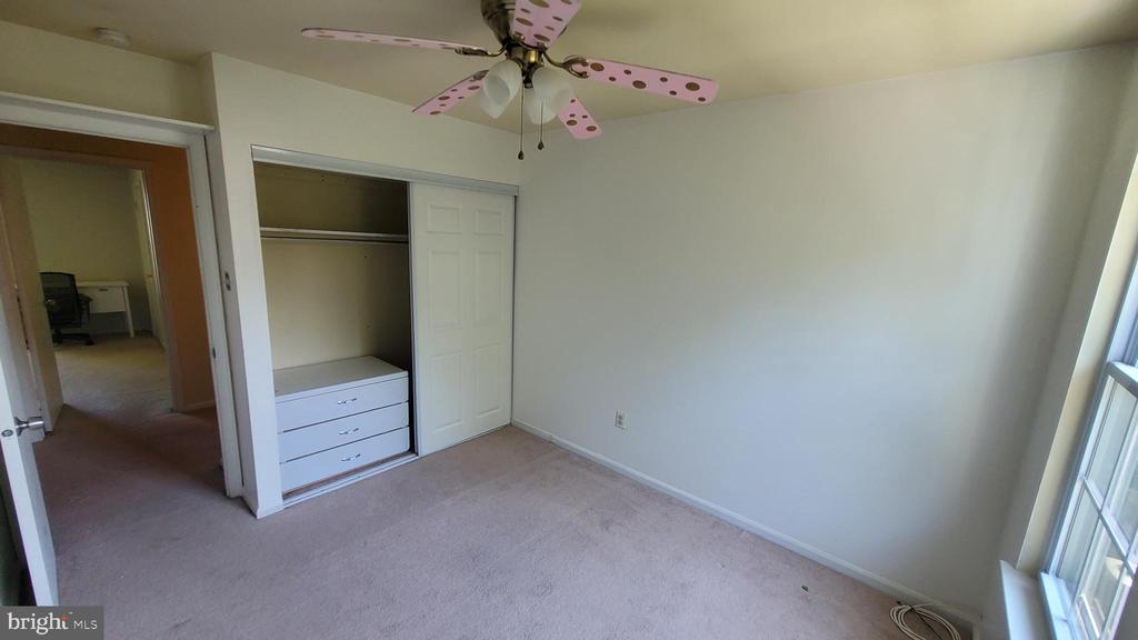 138 CAROUSEL CIRCLE