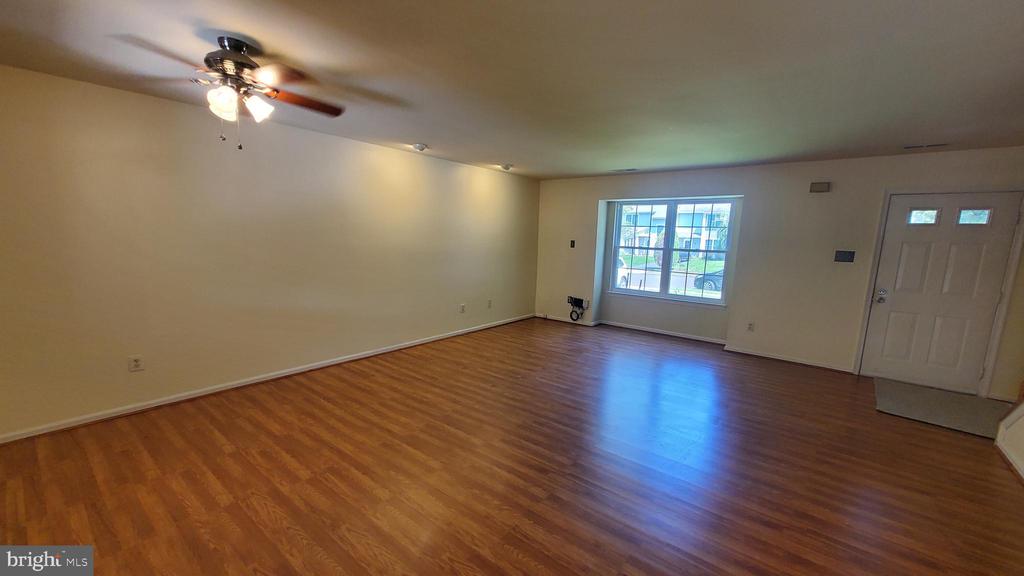 138 CAROUSEL CIRCLE