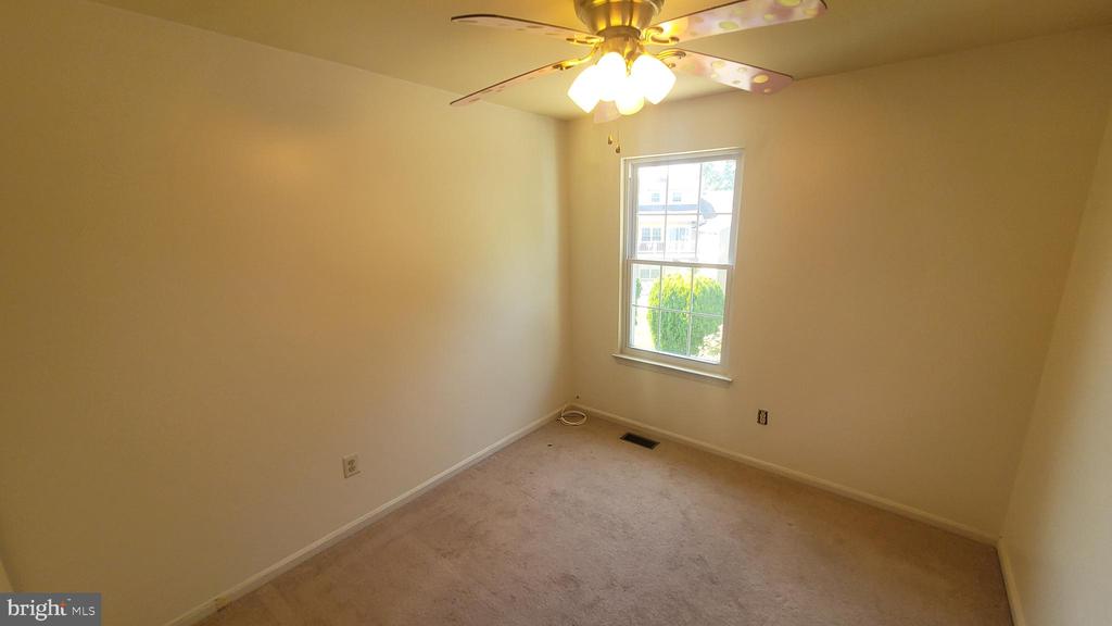 138 CAROUSEL CIRCLE