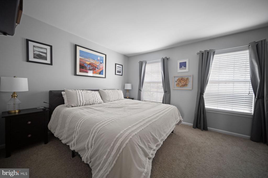 3904 CAPTAIN MOLLY CIRCLE