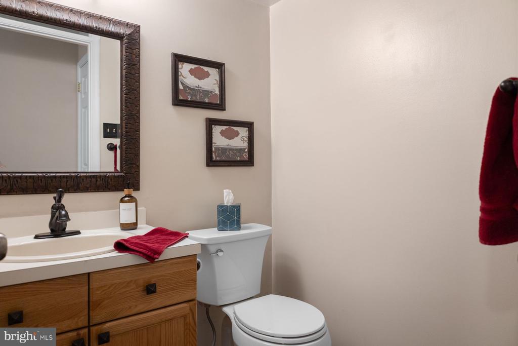 3904 CAPTAIN MOLLY CIRCLE