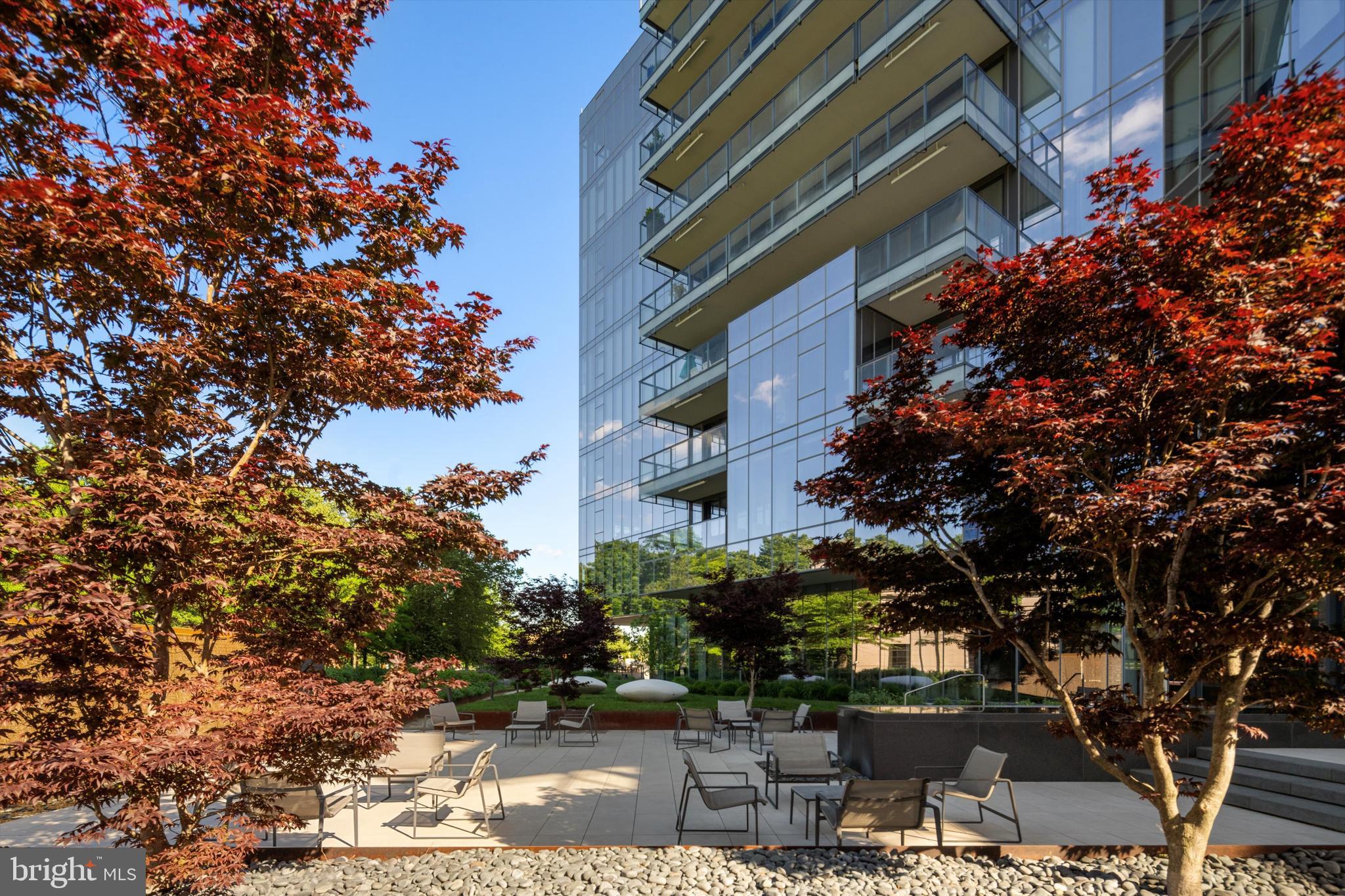 2100 Hamilton St #2b