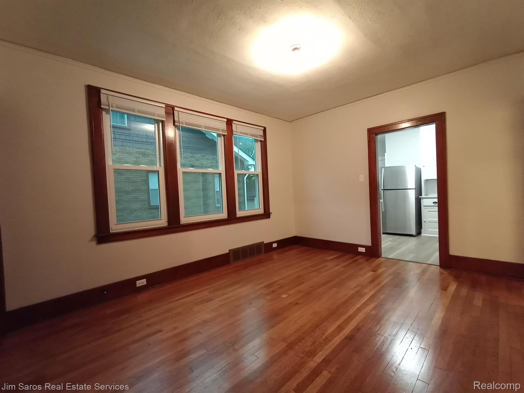1055 Wayburn