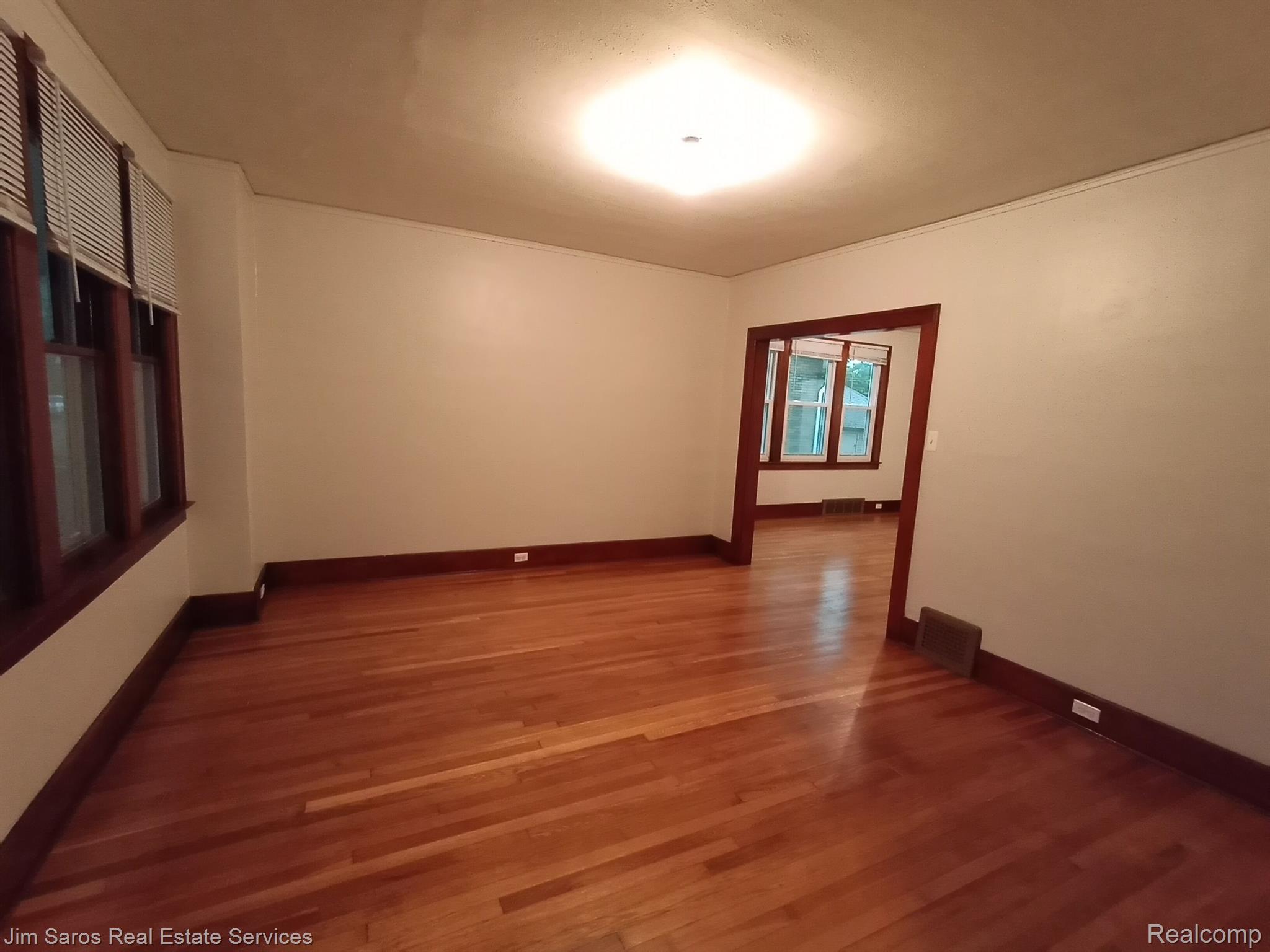 1055 Wayburn
