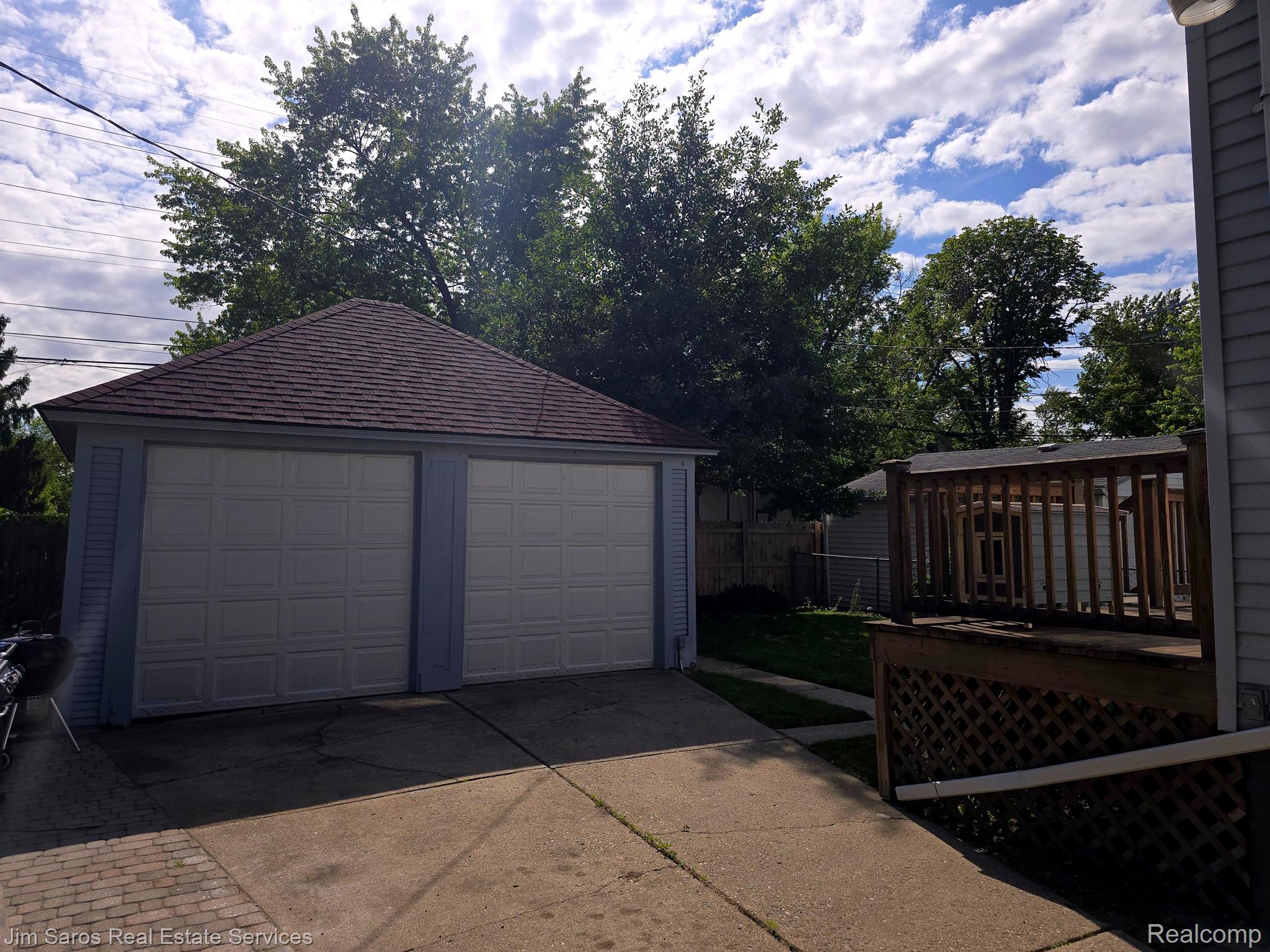 1055 Wayburn