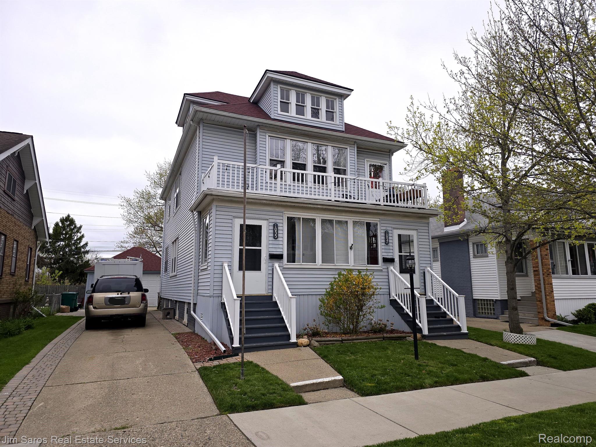 1055 Wayburn