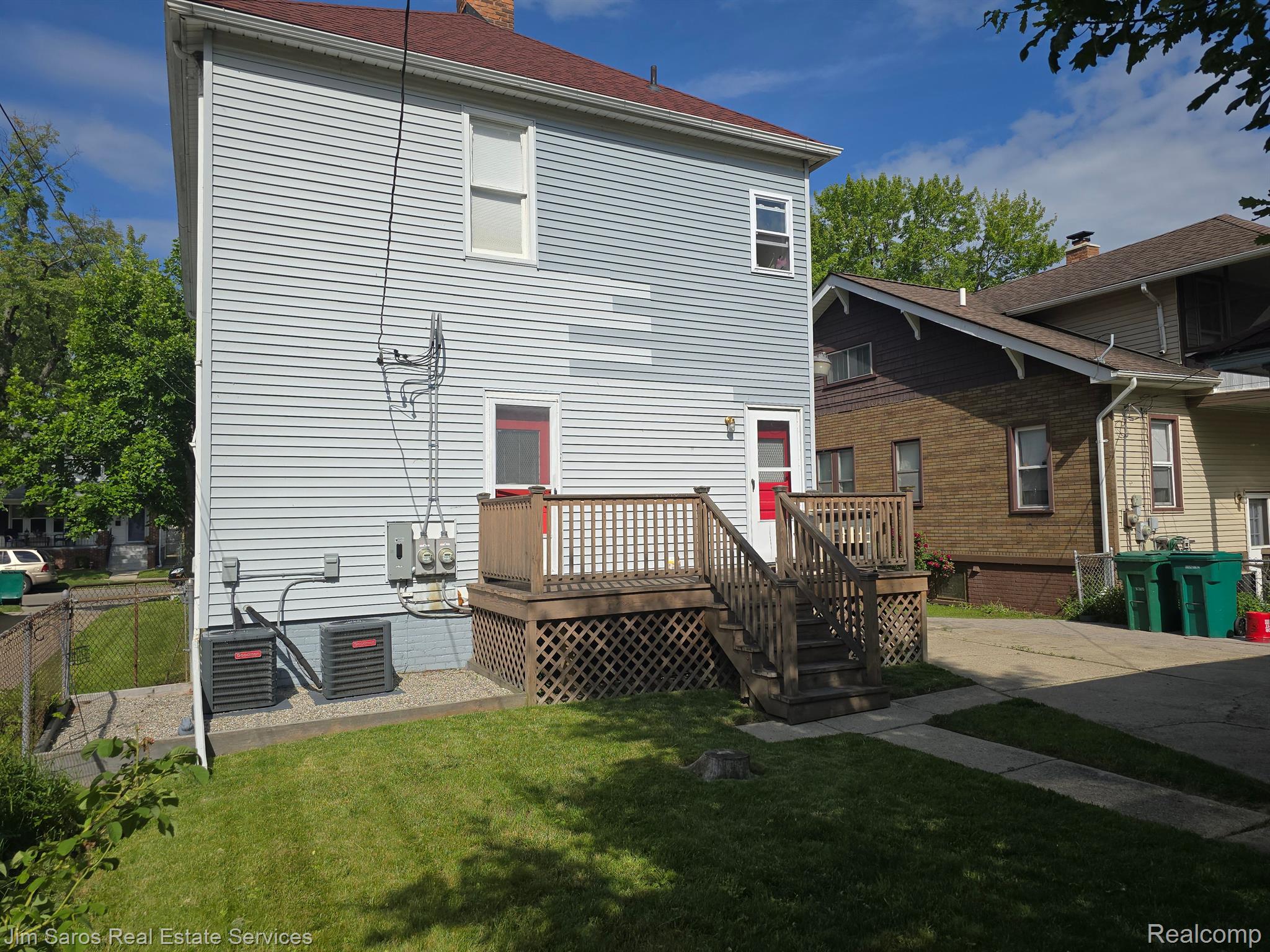 1055 Wayburn