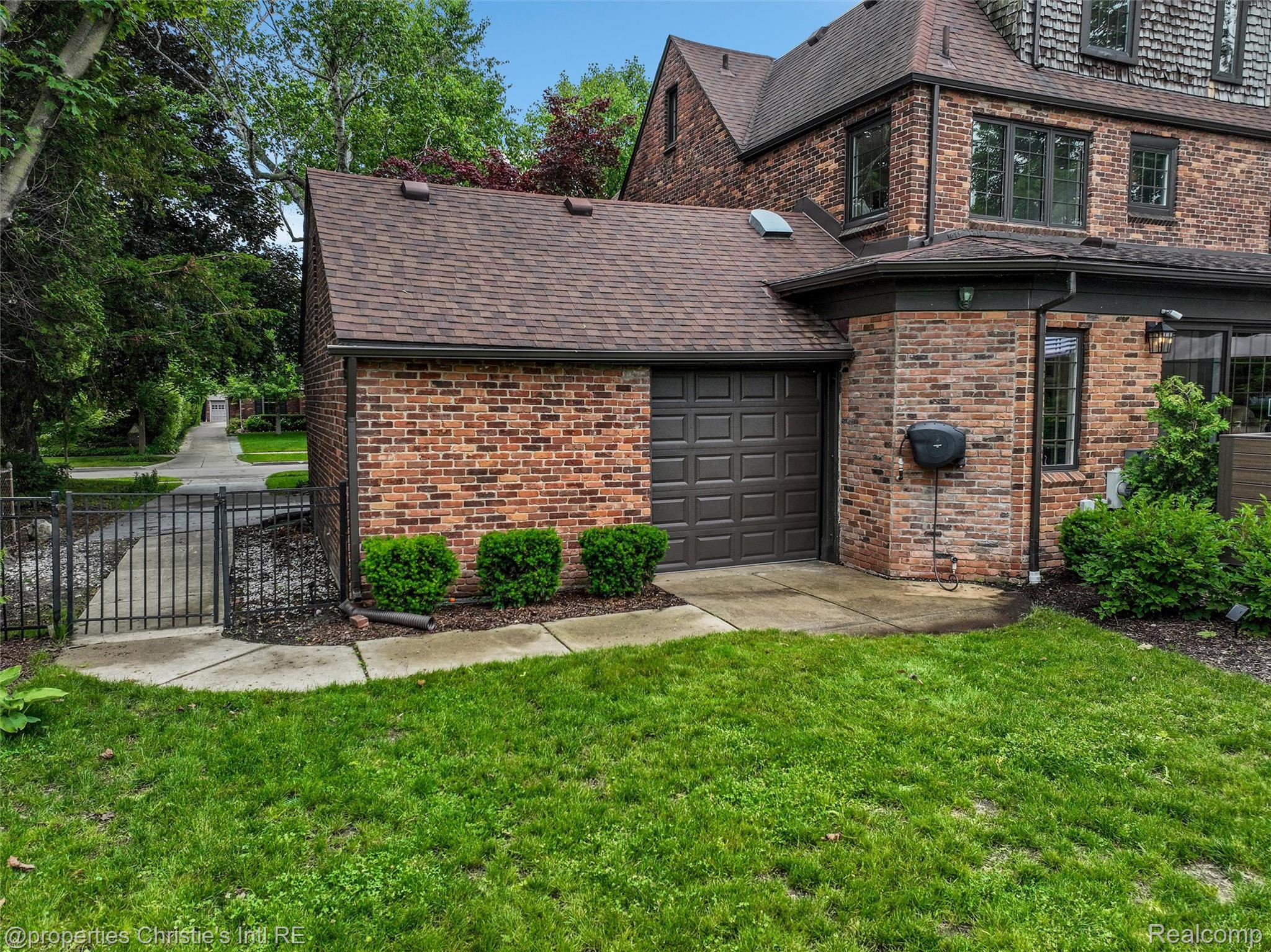 753 Grand Marais Street