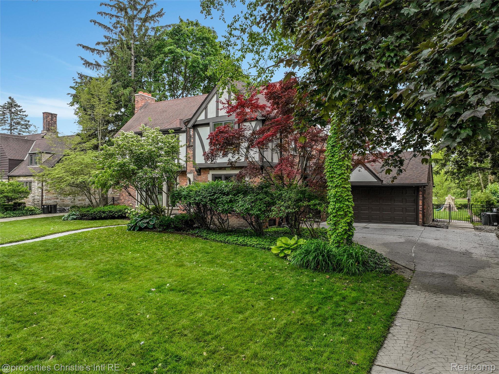753 Grand Marais Street