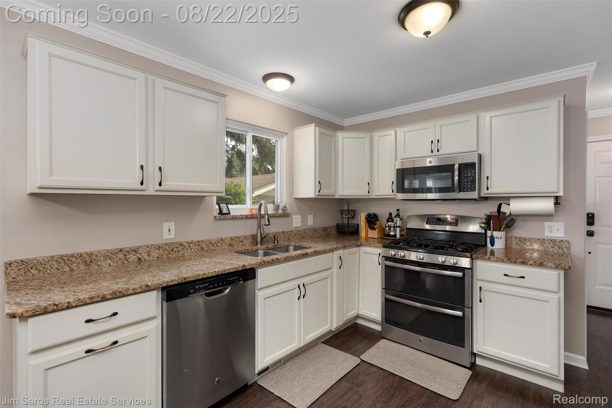 1511 E 5th Street
