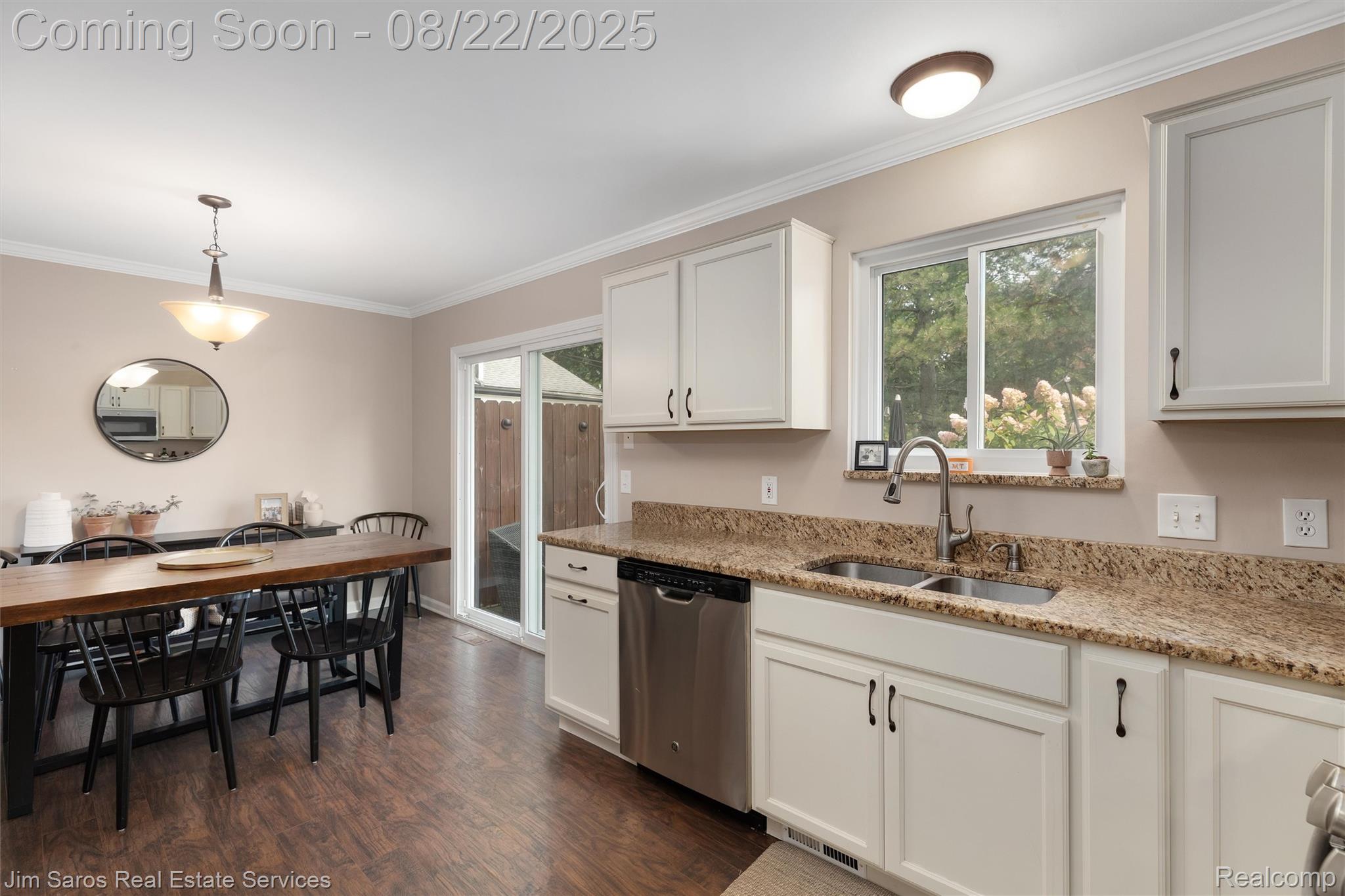 1511 E 5th Street