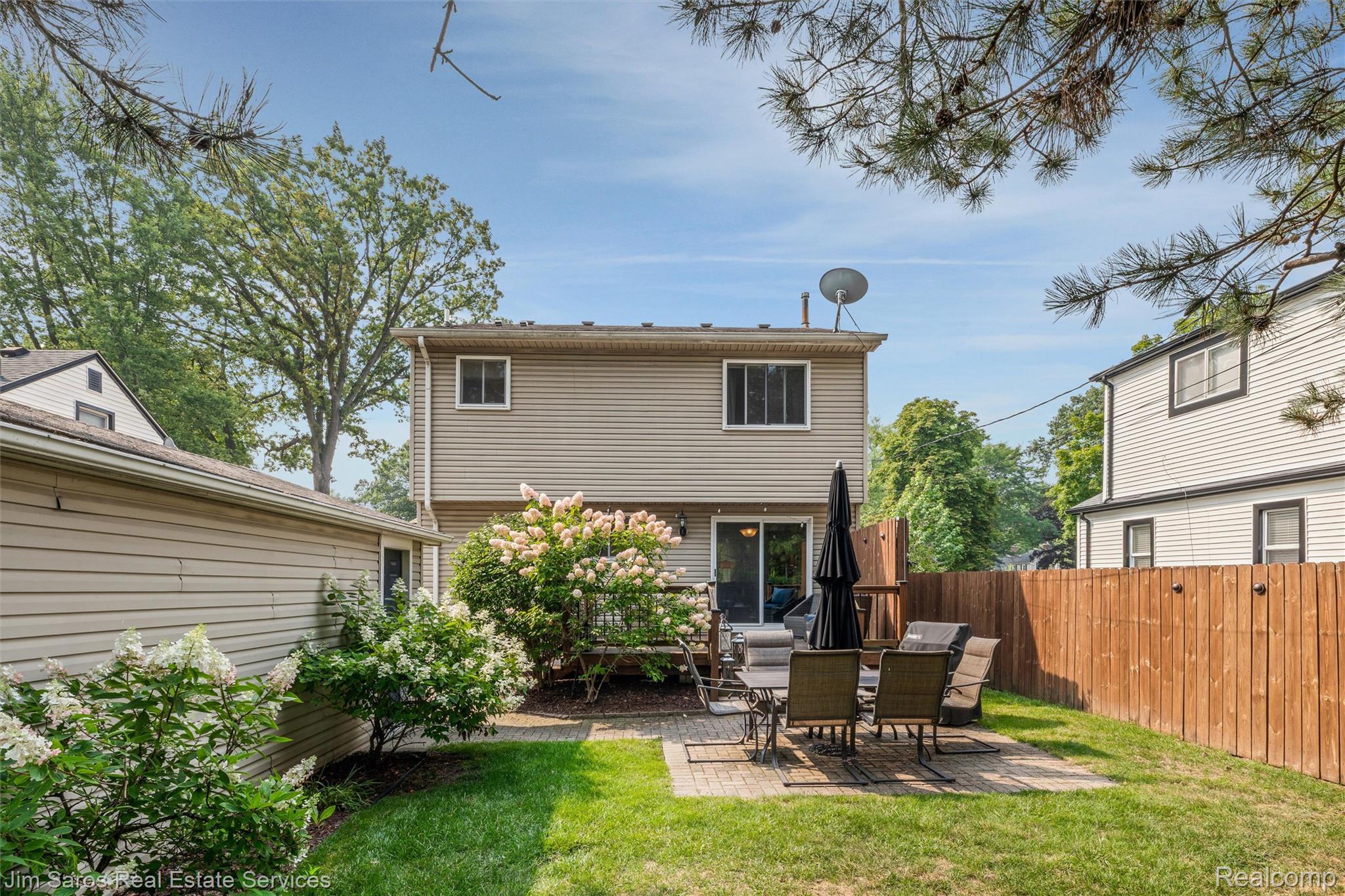 1511 E 5th Street